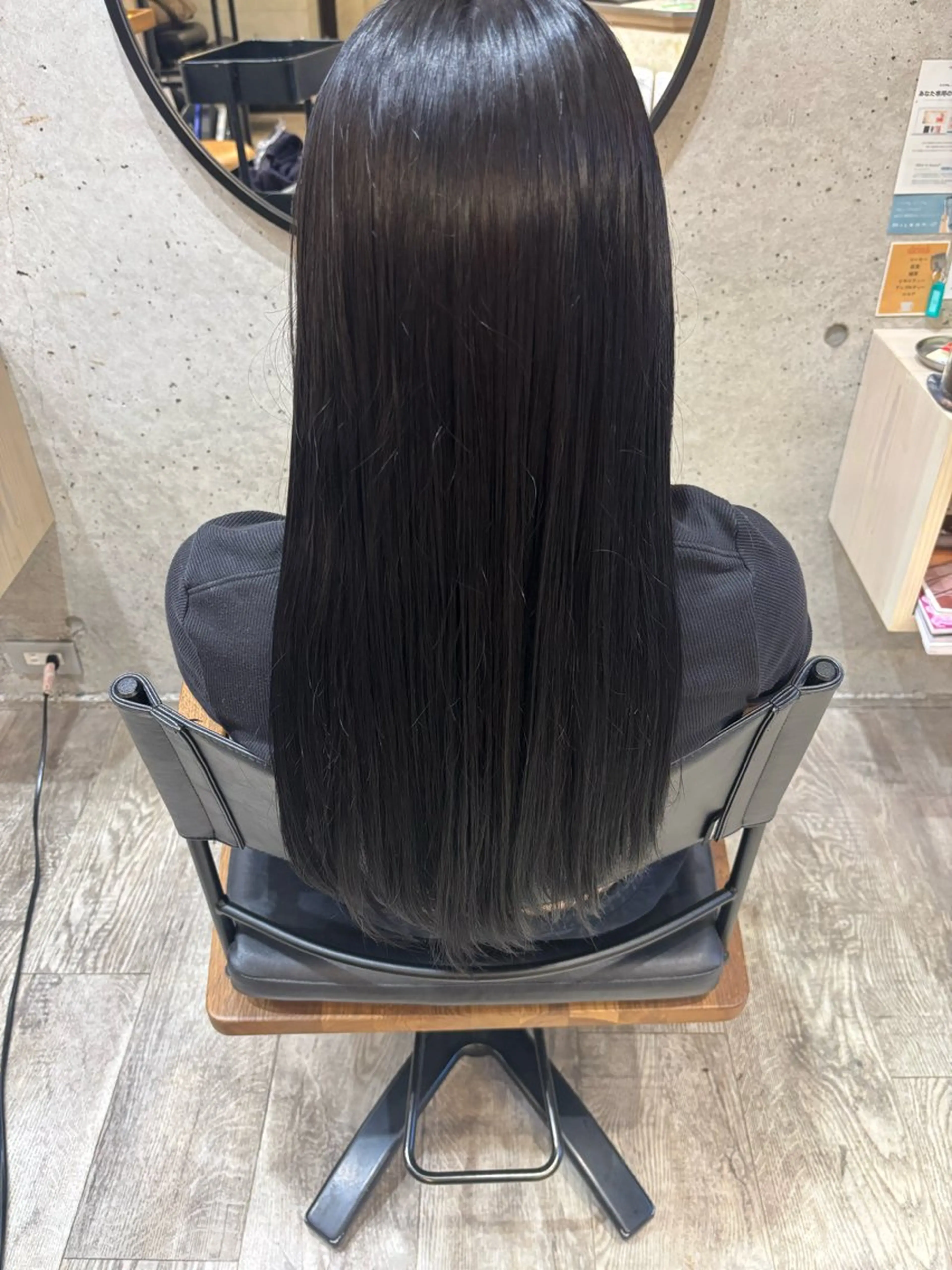 カラー 黒髪 ブルーカラー ブルーブラック 島袋 聖加のヘアスタイル
