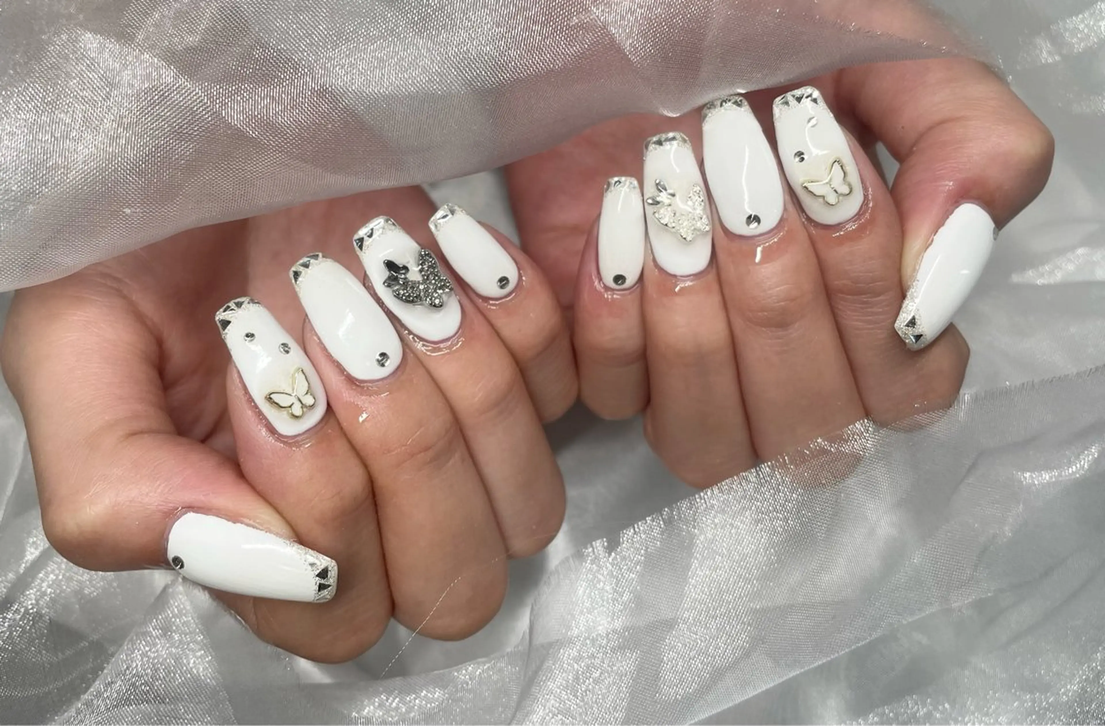 ネイル ハンドネイル Roi〈ロワ〉 Minakoのネイルデザイン