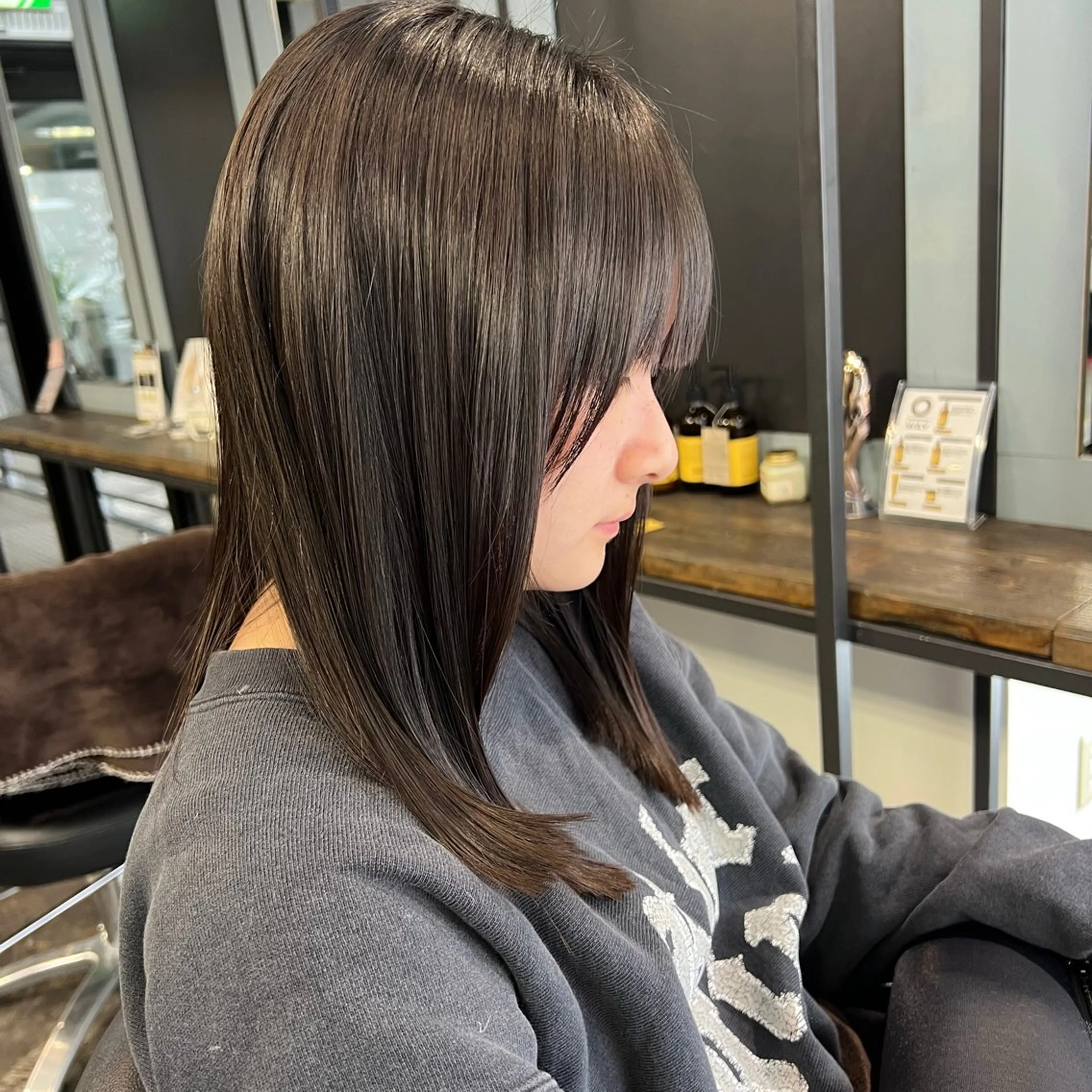 セミロング レイヤーカット カット 💘札幌クロスパーマ 髪質改善💘rinaのヘアスタイル