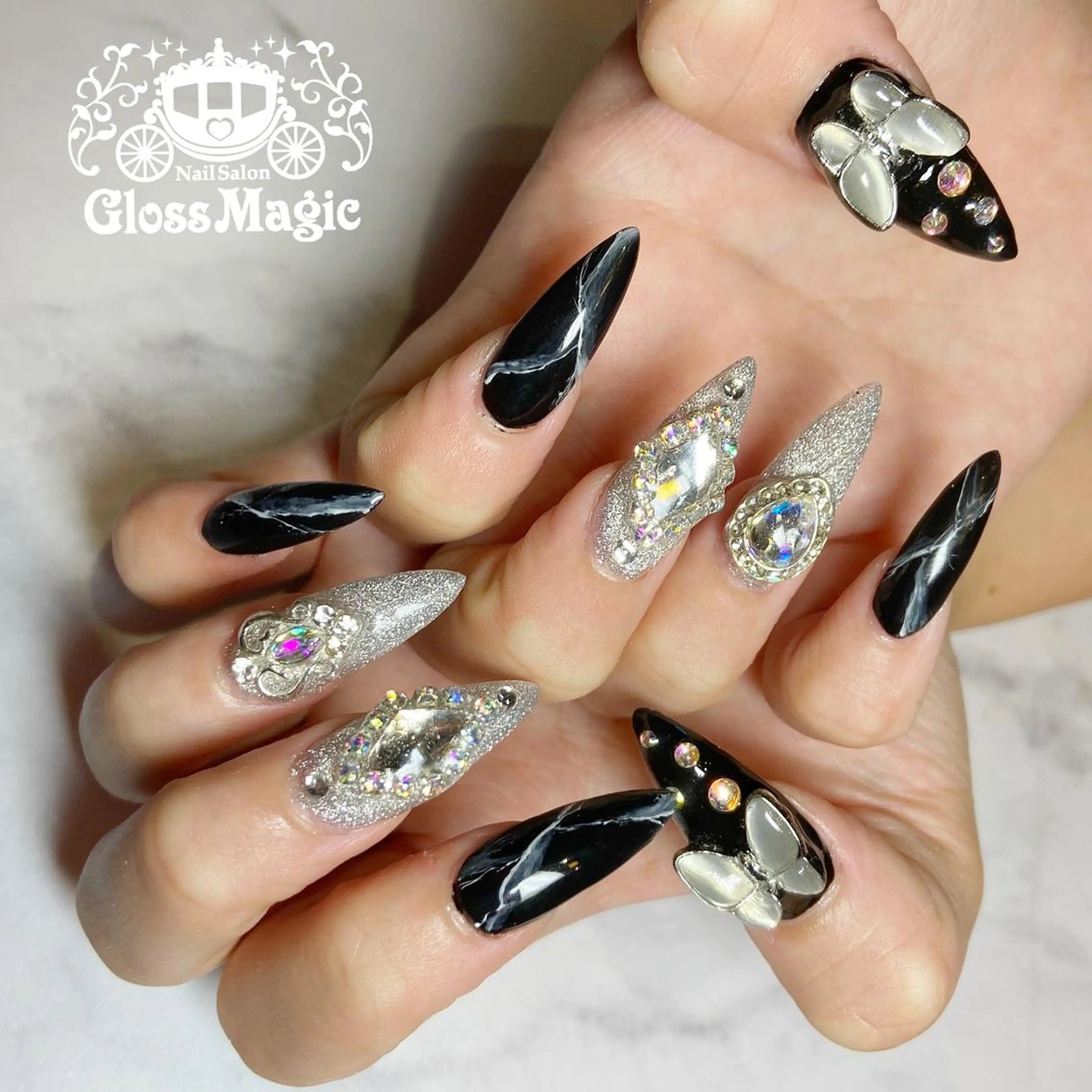 ネイル ストーンネイル ハンドネイル あ きのネイルデザイン