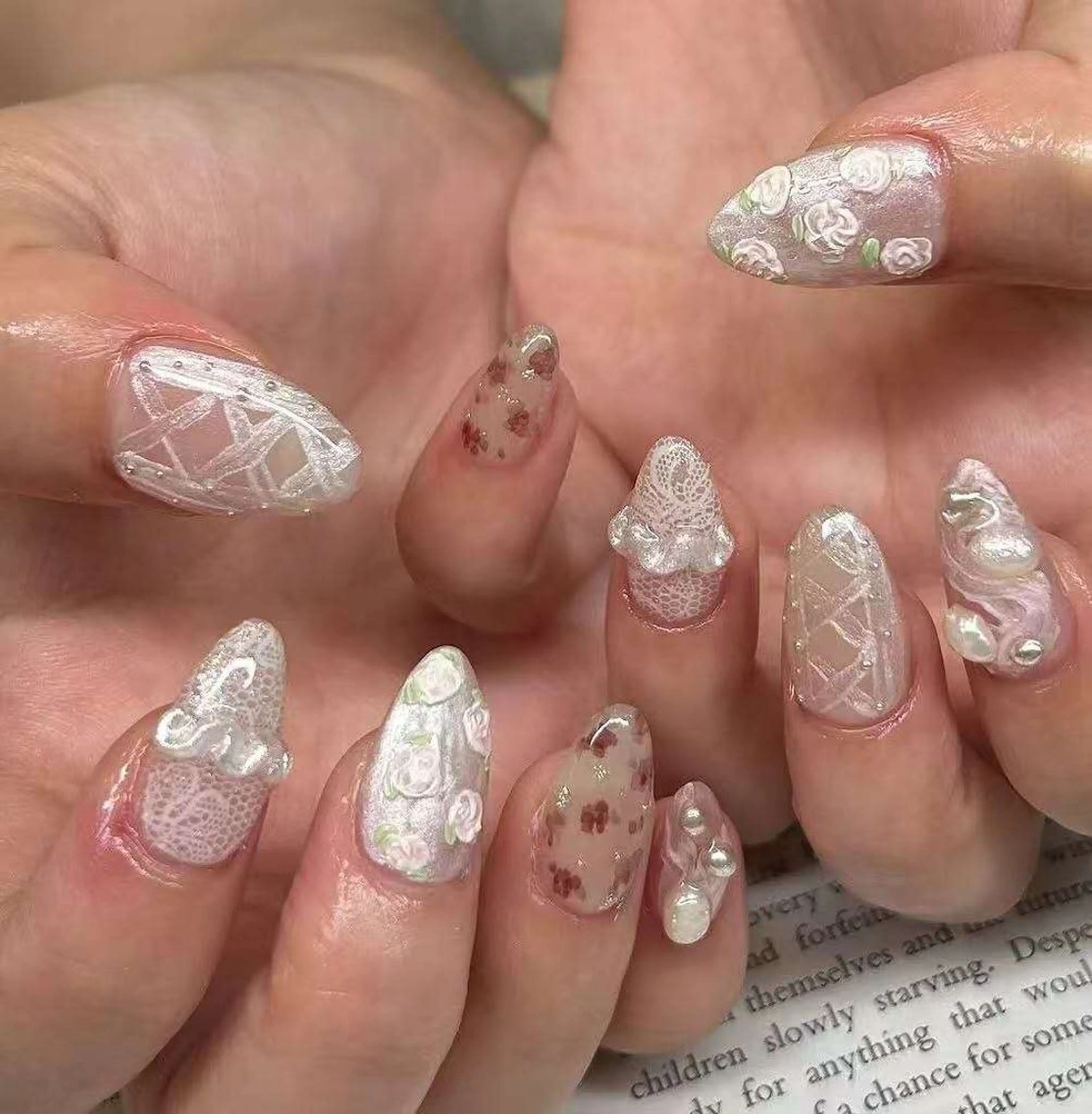 ネイル オーロラネイル フラワーネイル フットネイル フレンチネイル ジェルネイル ハンドネイル Oomiya 服部のネイルデザイン