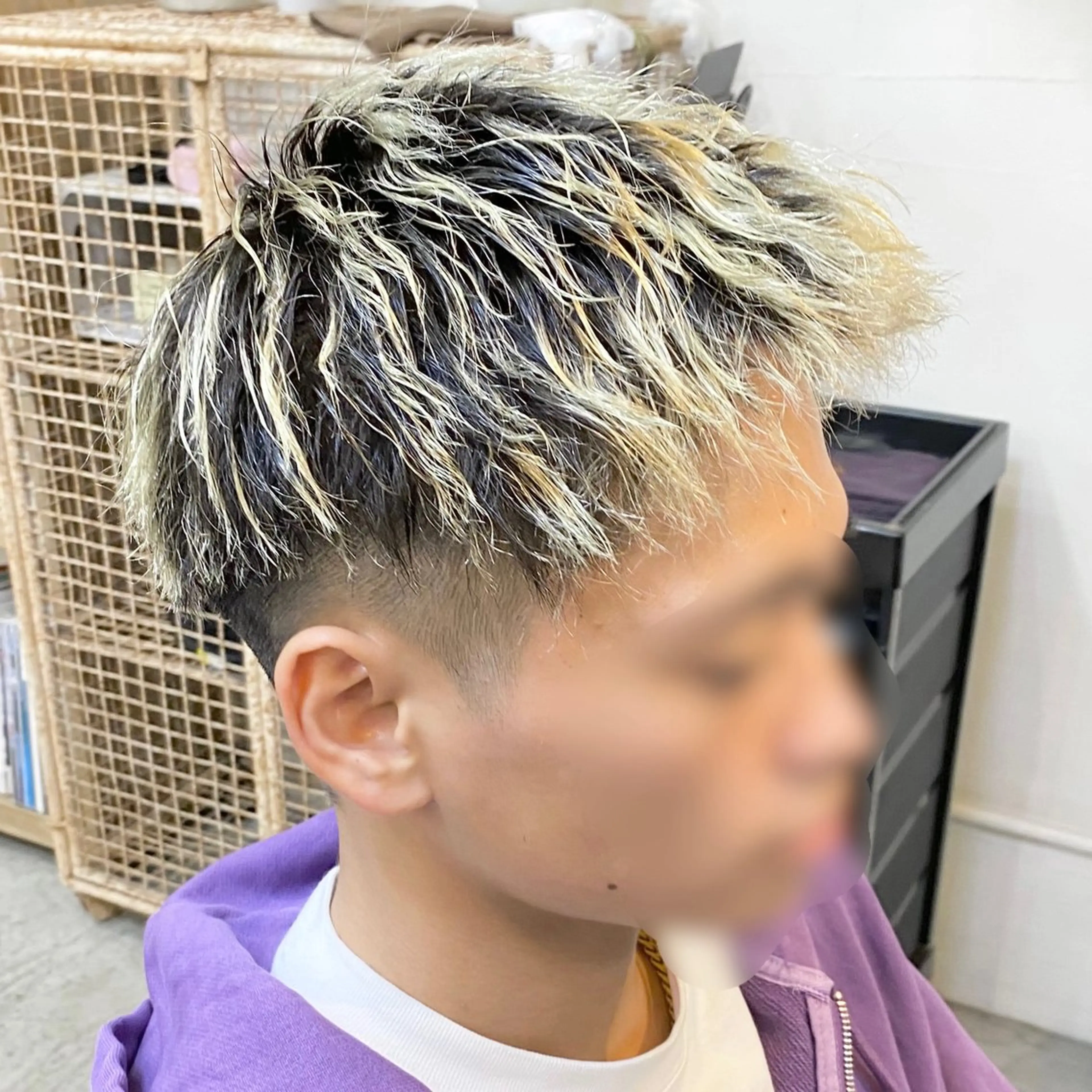 カラー パーマ メンズ メンズメッシュ メンズパーマ メンズツイストパーマ メッシュ ツイストパーマ カット ヘアカラー パーマ メンズ専門/韓国風 ❤️‍🔥吉野あいかのヘアスタイル