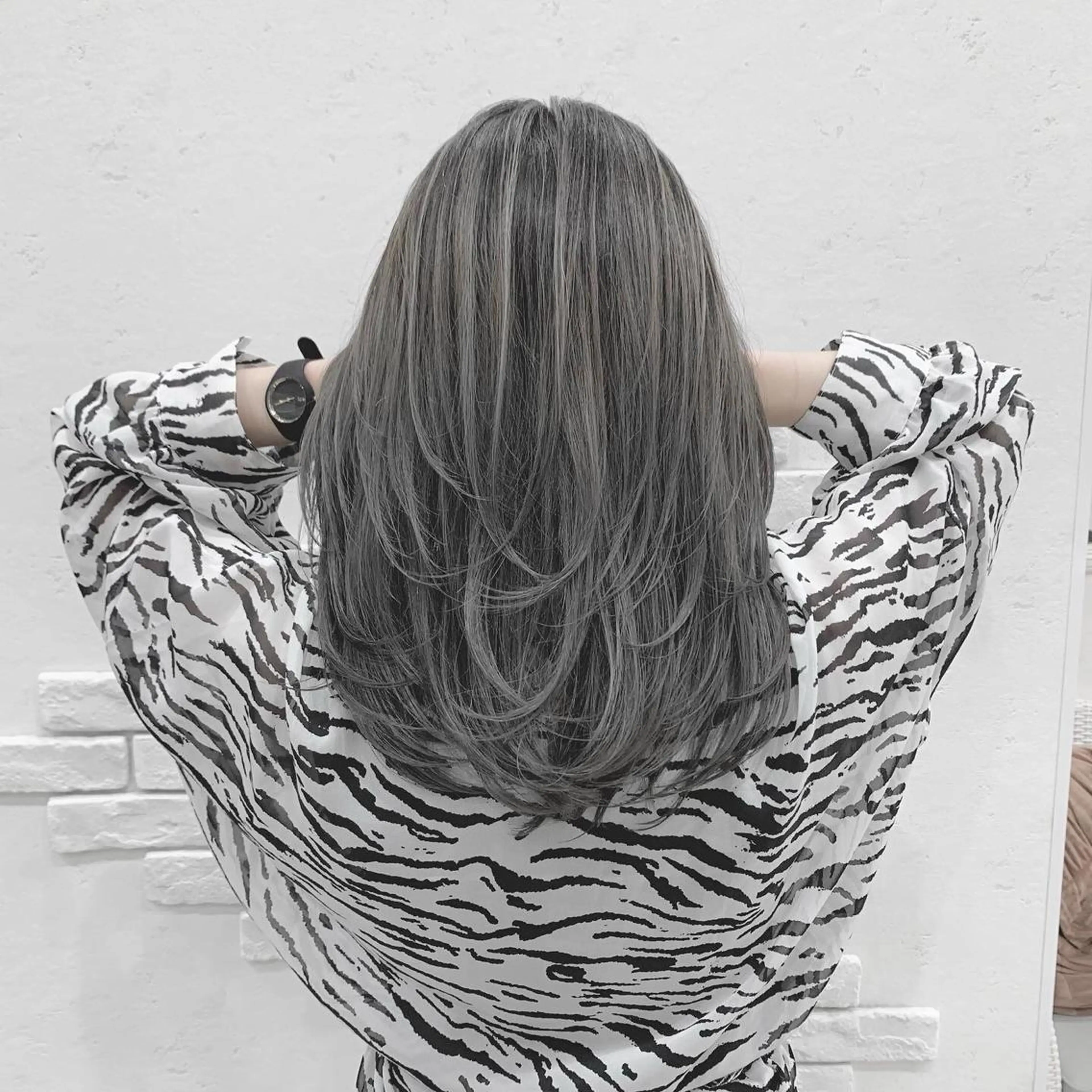 ミディアム 太白区/白髪ぼかし ハイライト/千葉達人のヘアスタイル