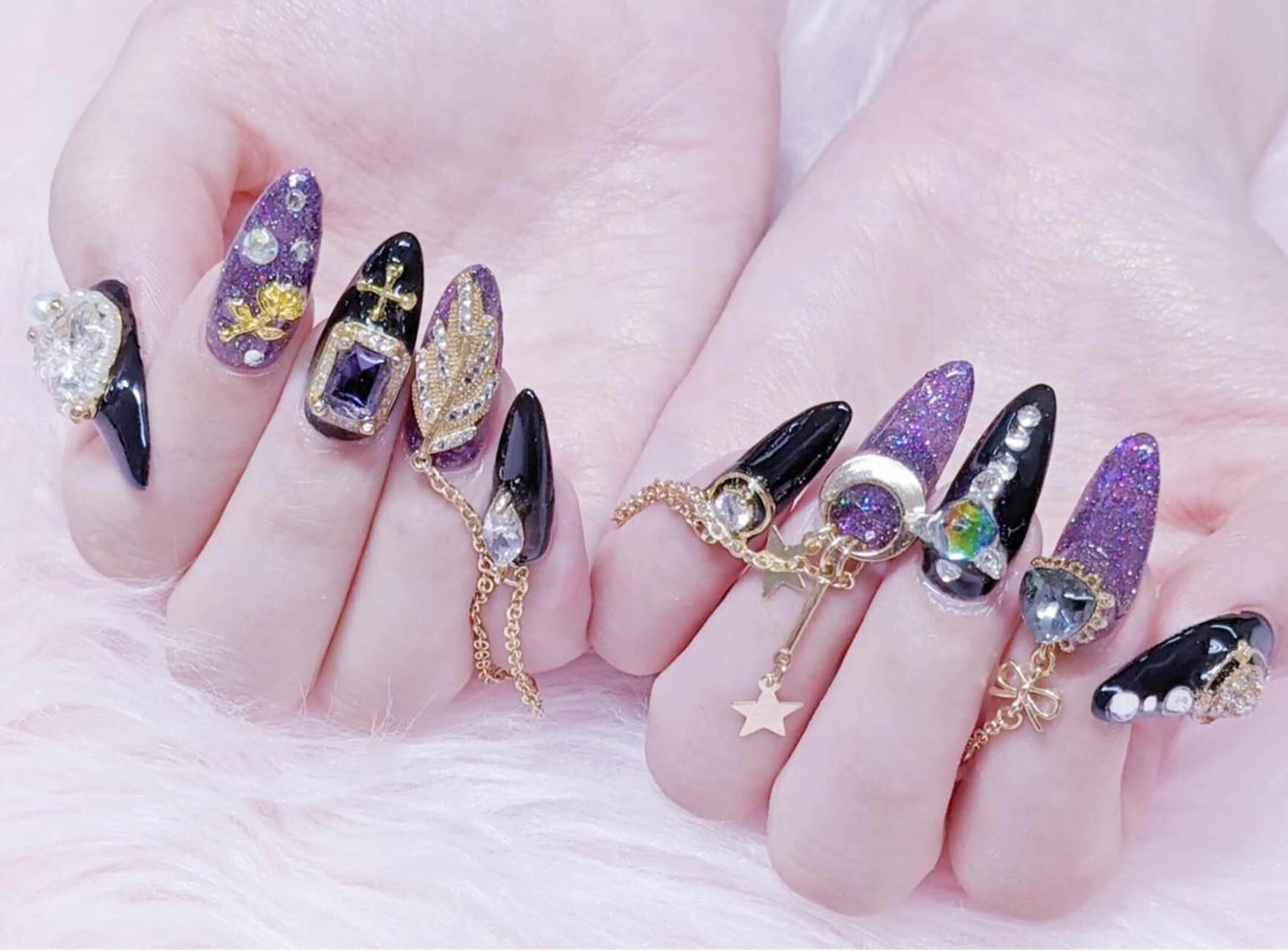ネイル ハンドネイル MoonNail ユリ🌸のネイルデザイン