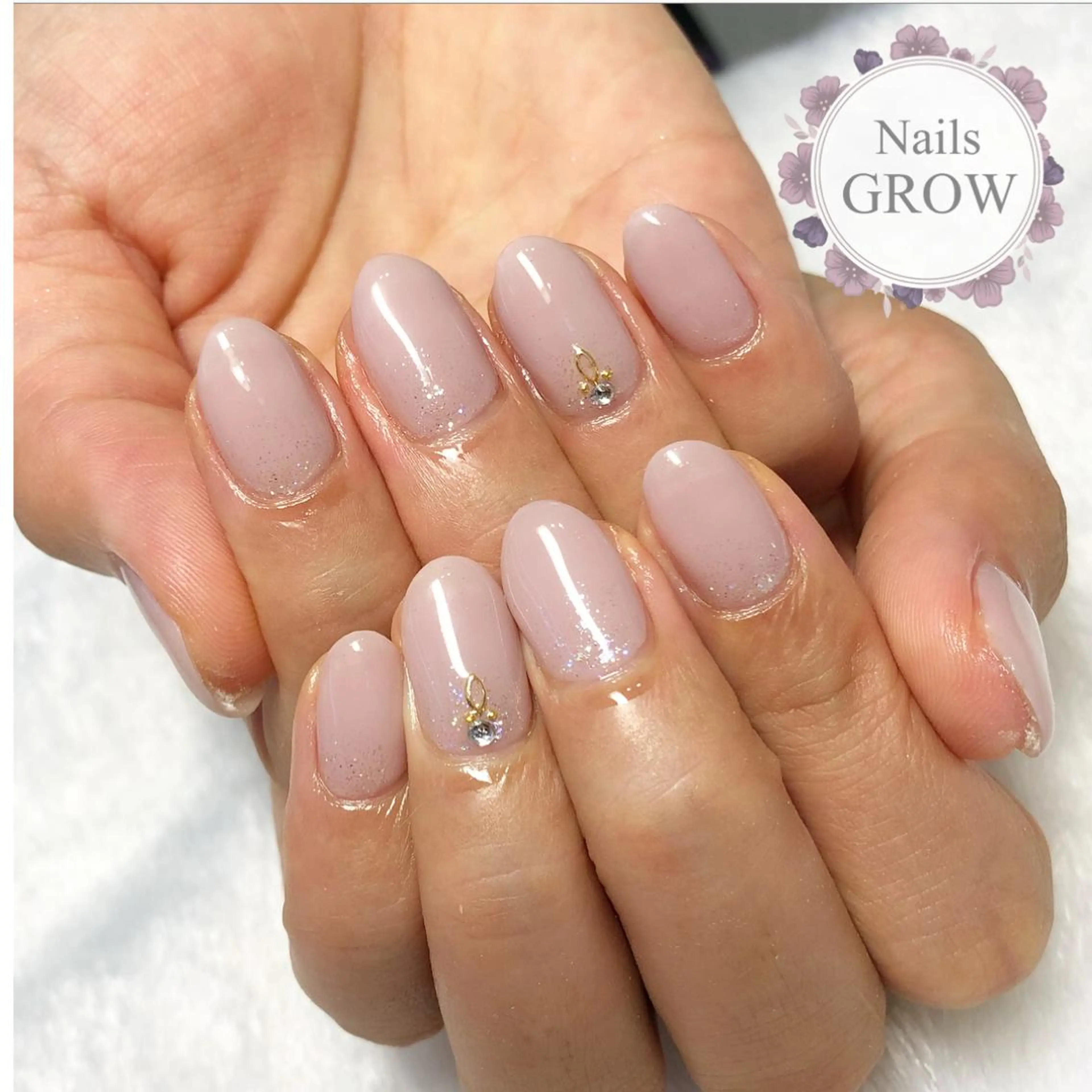 ネイル ストーンネイル ハンドネイル Nails GROWのネイルデザイン