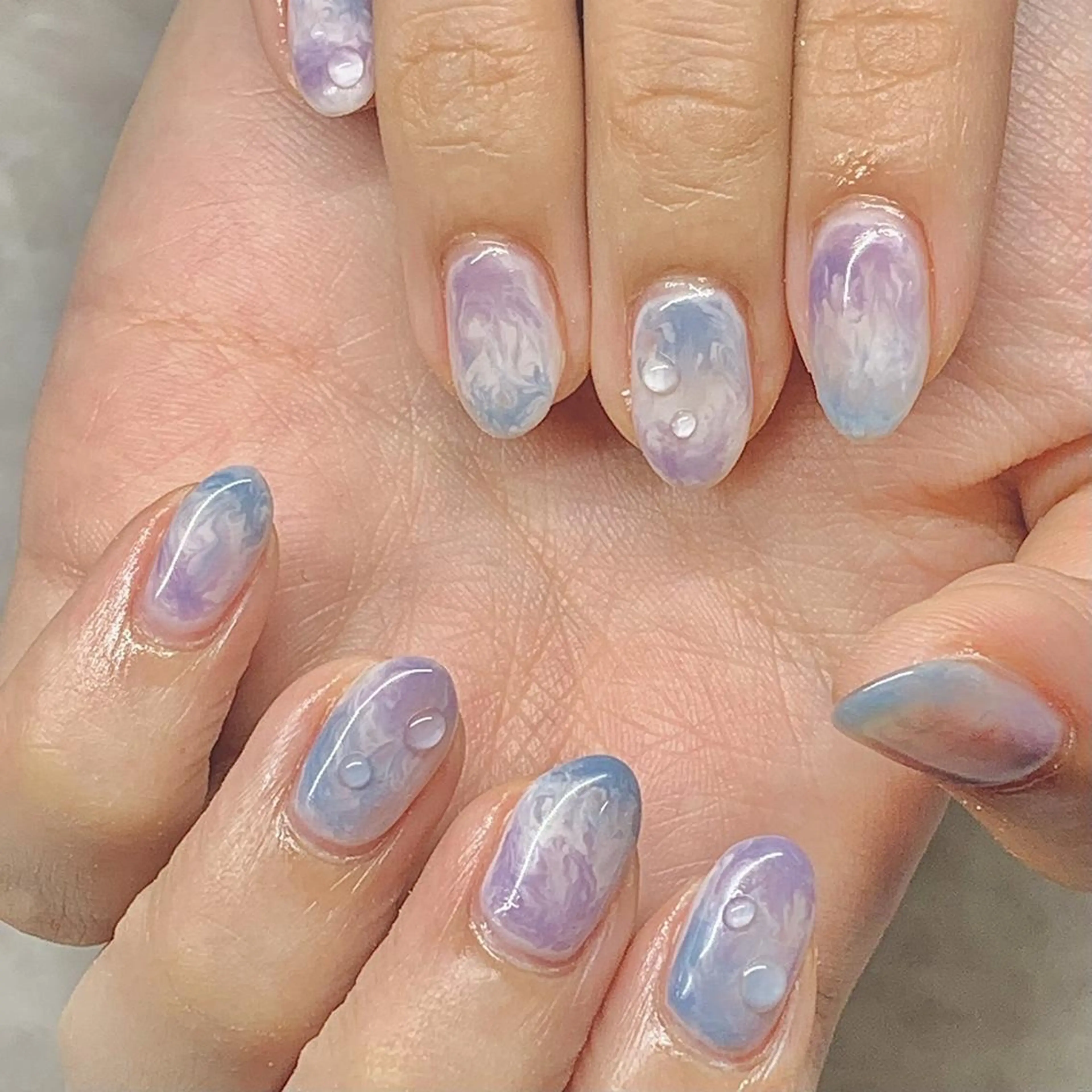 ネイル ネイルリボン 受付スタッフのネイルデザイン