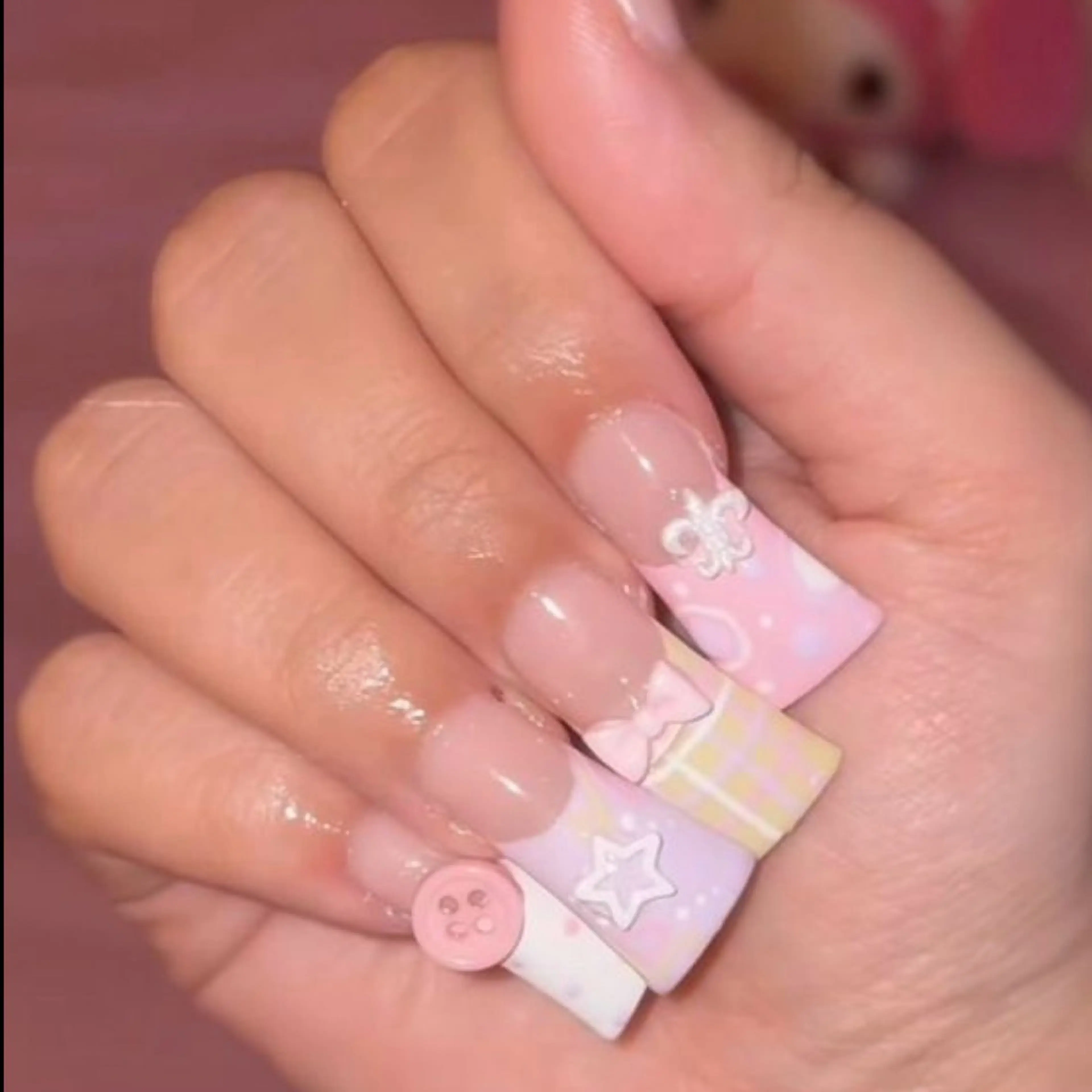 ネイル SALON VILLAGE AOYAMA 2nd所属・shuttan *:･｡ﾟ★のネイルデザイン