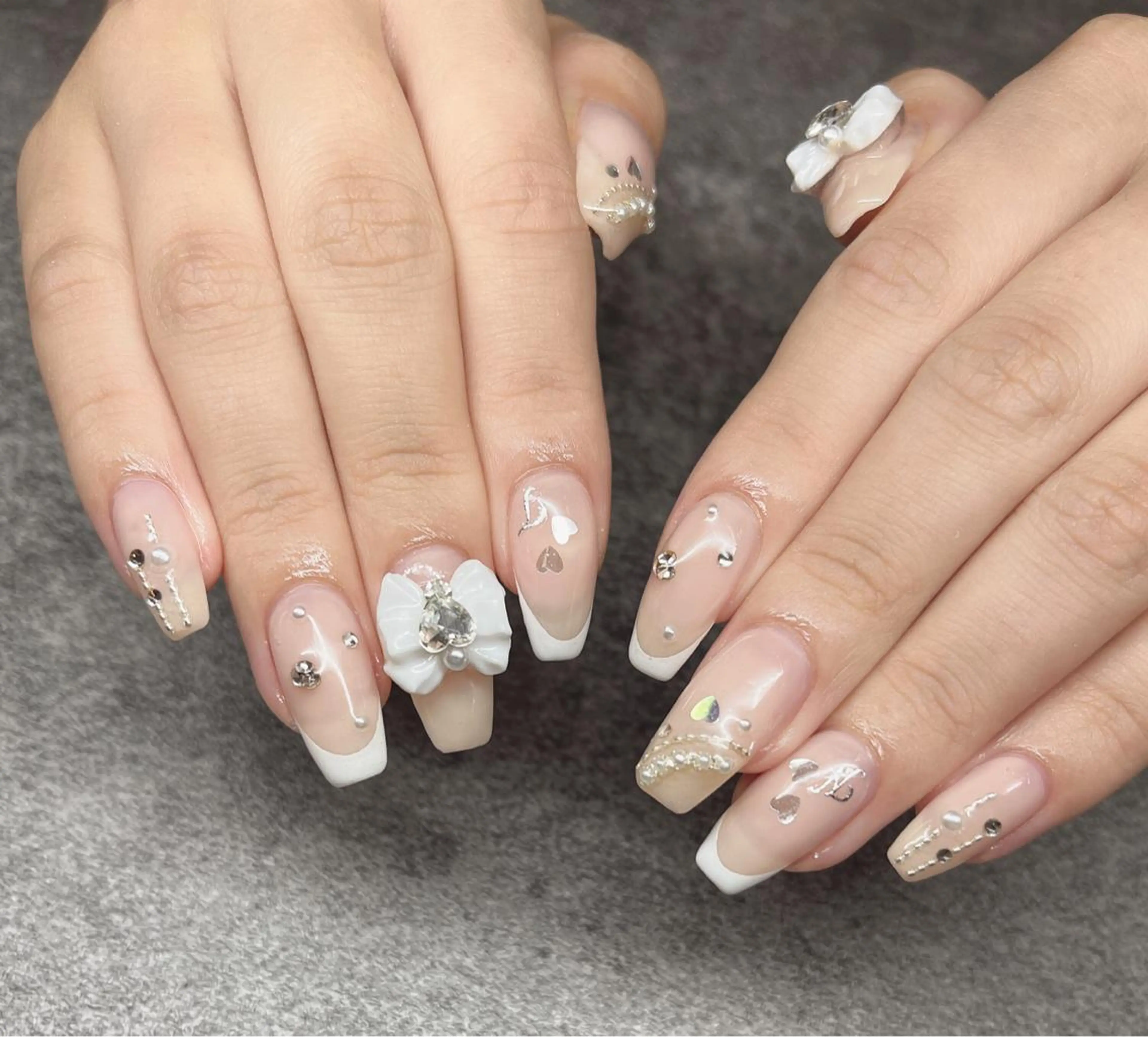 ネイル R inのネイルデザイン