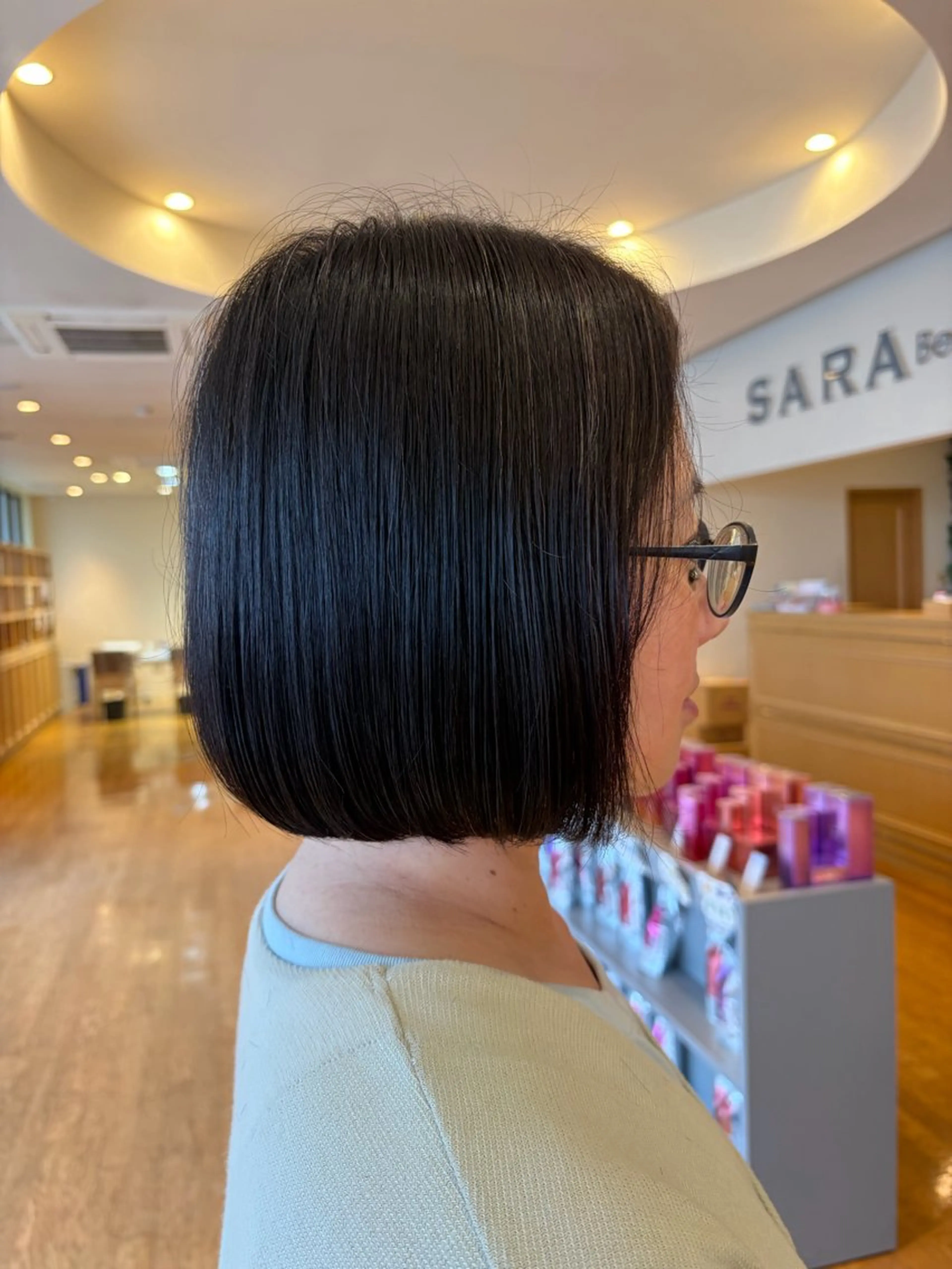ショート ボブ カット 梶原 美保のヘアスタイル