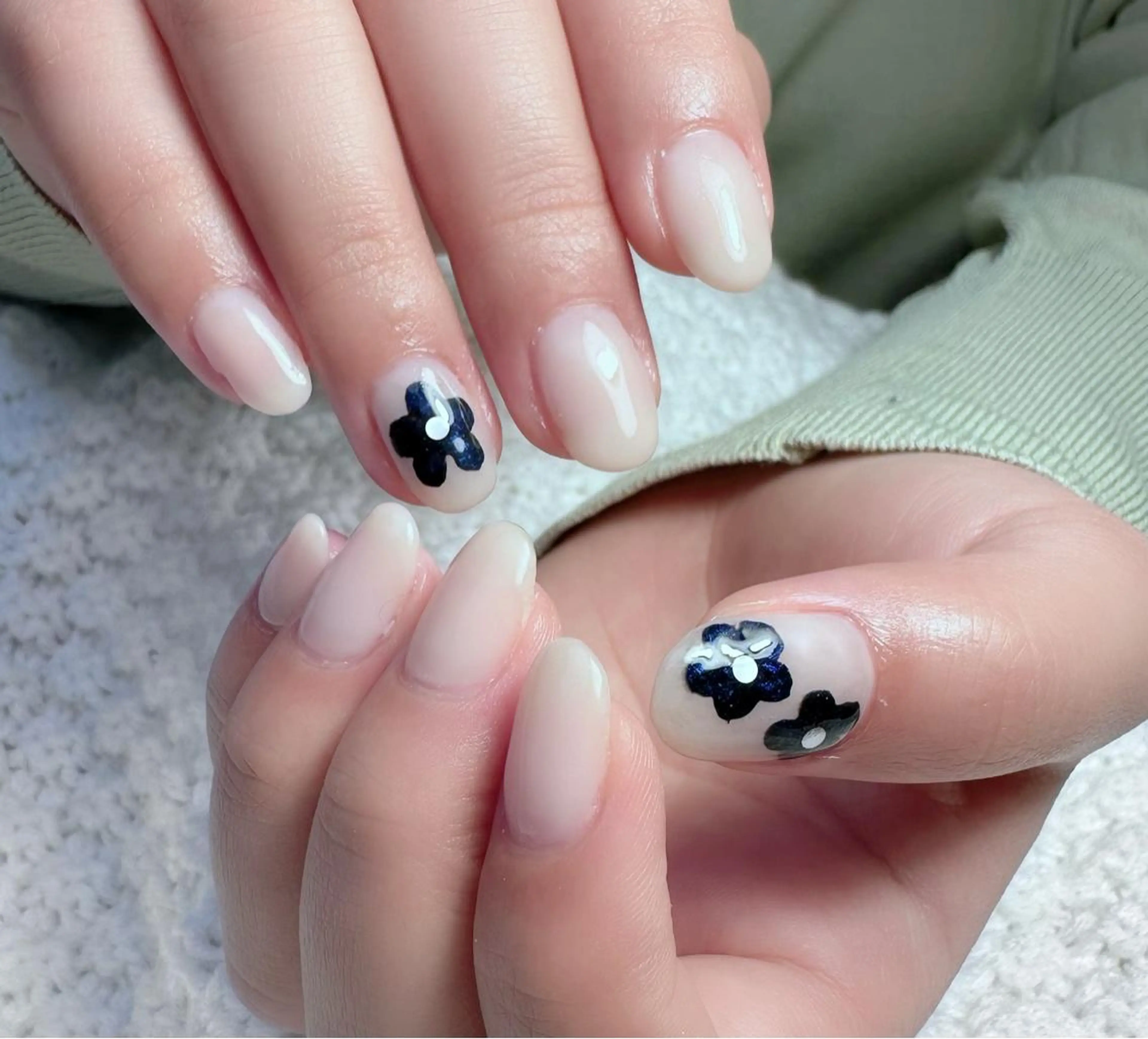 ネイル 新山 聖のネイルデザイン