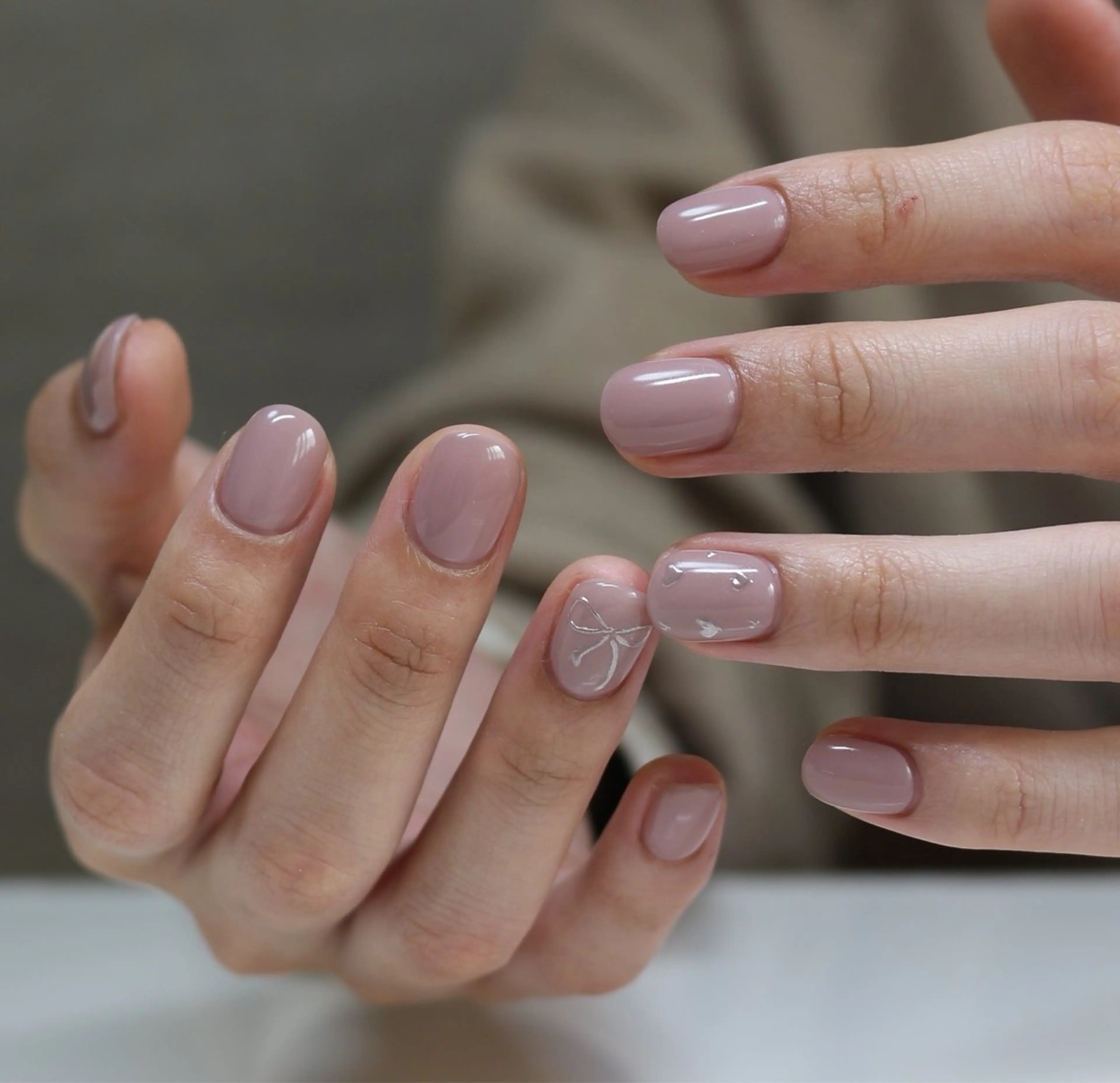 ネイル ハート オフィスネイル リボン シンプルネイル ハンドネイル Baku Nailsのネイルデザイン