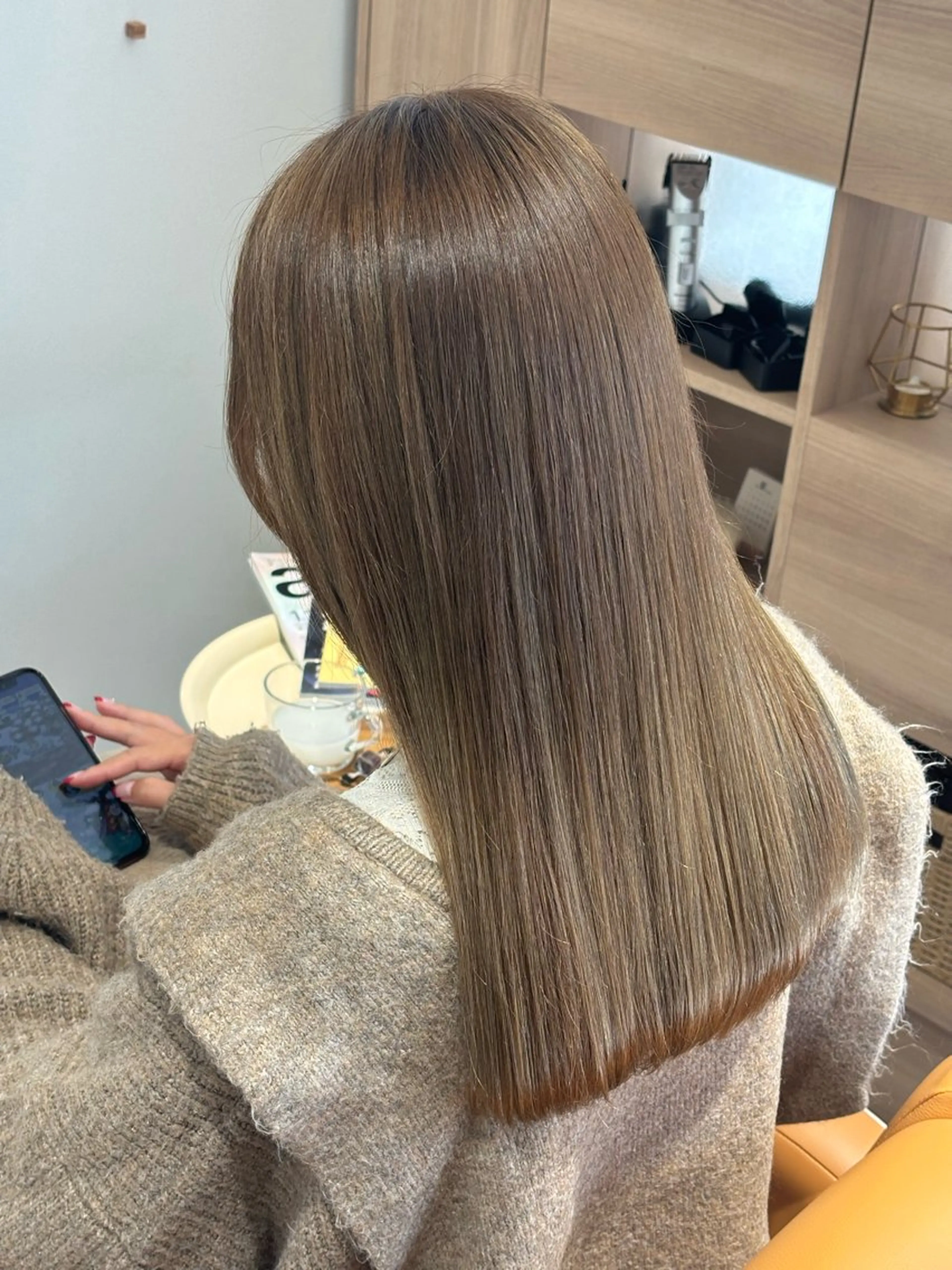 ロング カラー ベージュカラー ブリーチ ブリーチなしカラー mile 〔東二見〕のヘアスタイル