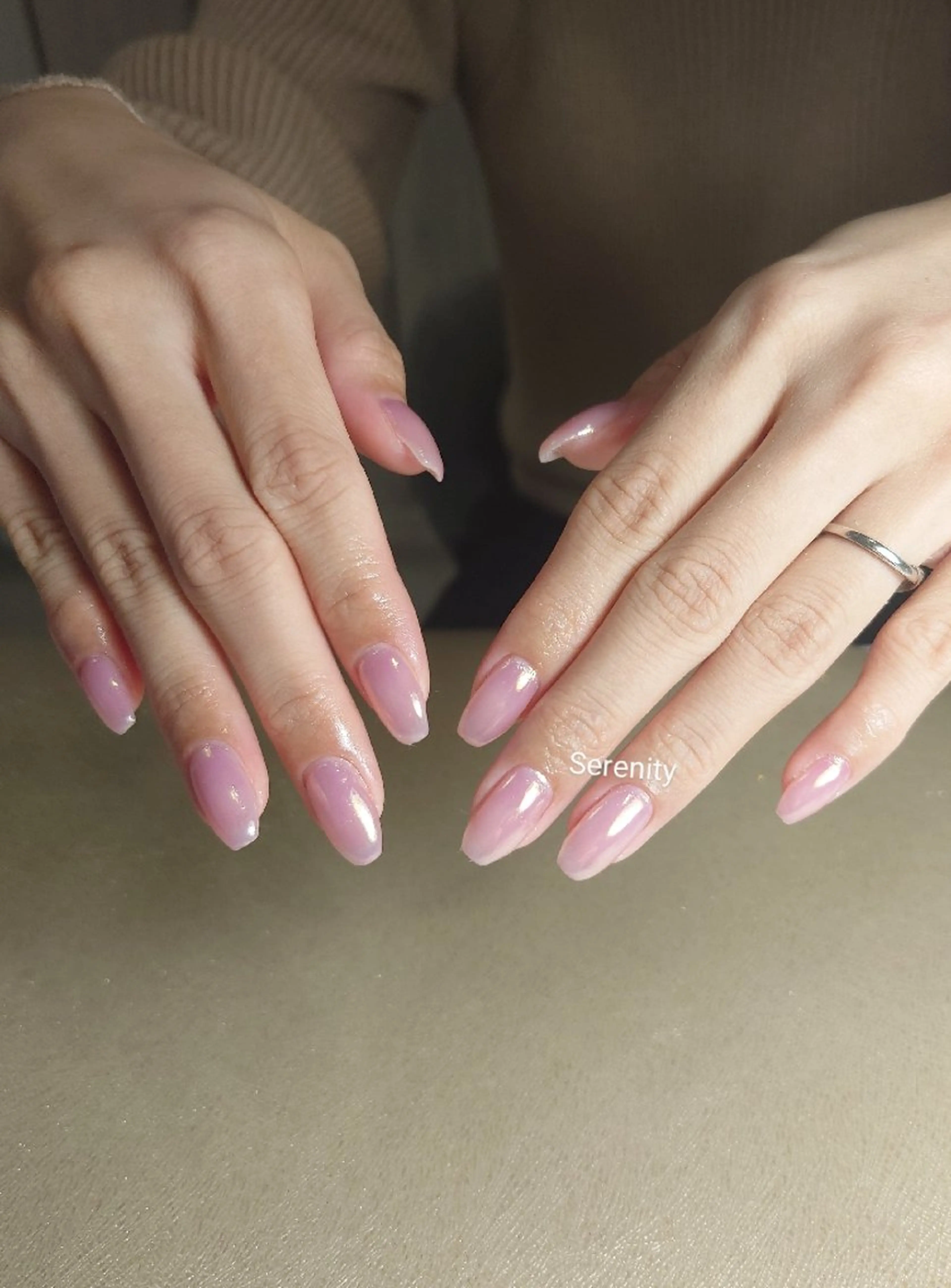 ネイル ゴールド ワンカラーネイル ピンク シンプルネイル ハンドネイル nail  serenityのネイルデザイン