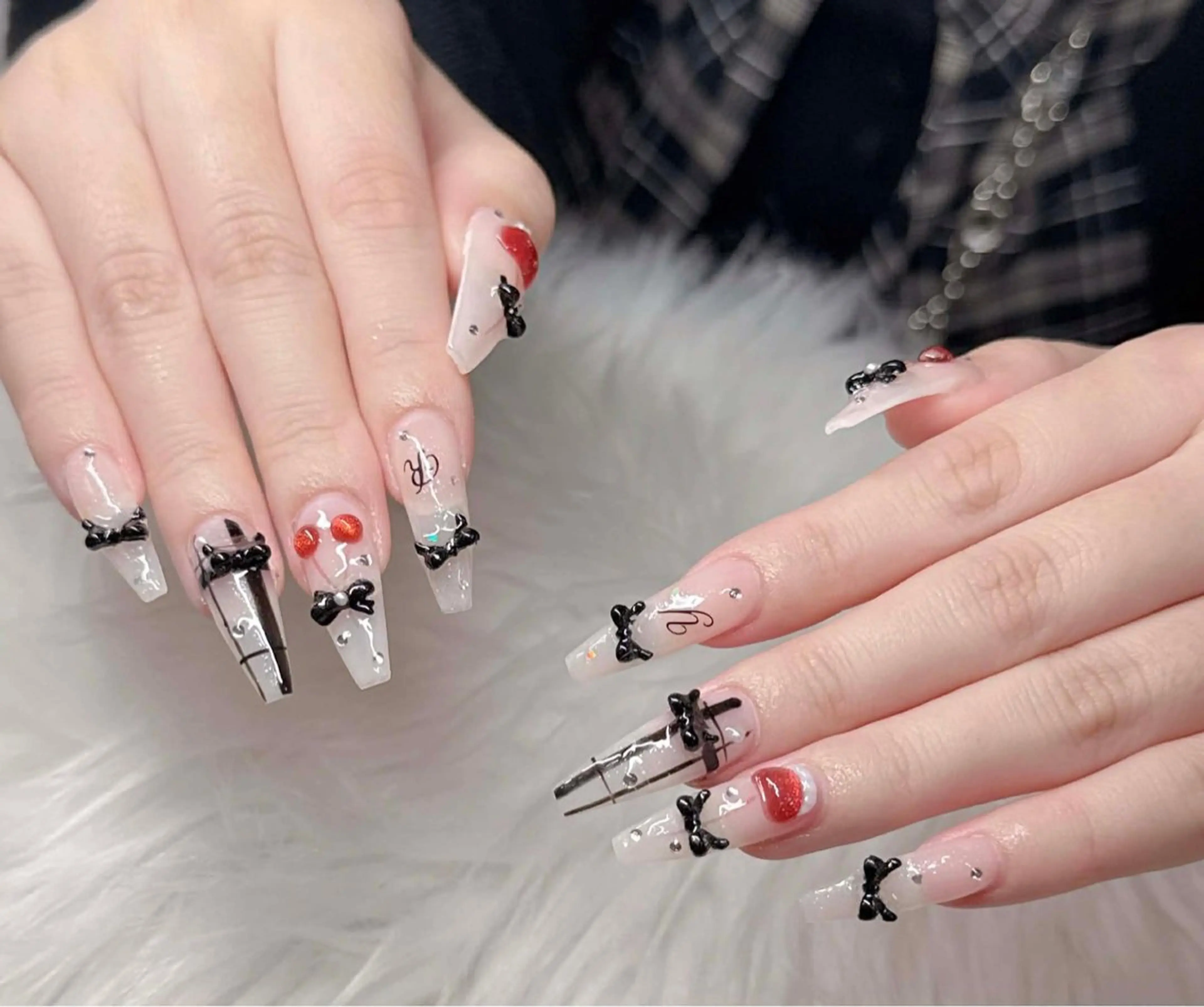 ネイル 長さ出し グラデーション 卒業式 キラキラネイル マグネットネイル Lee Nailsのネイルデザイン