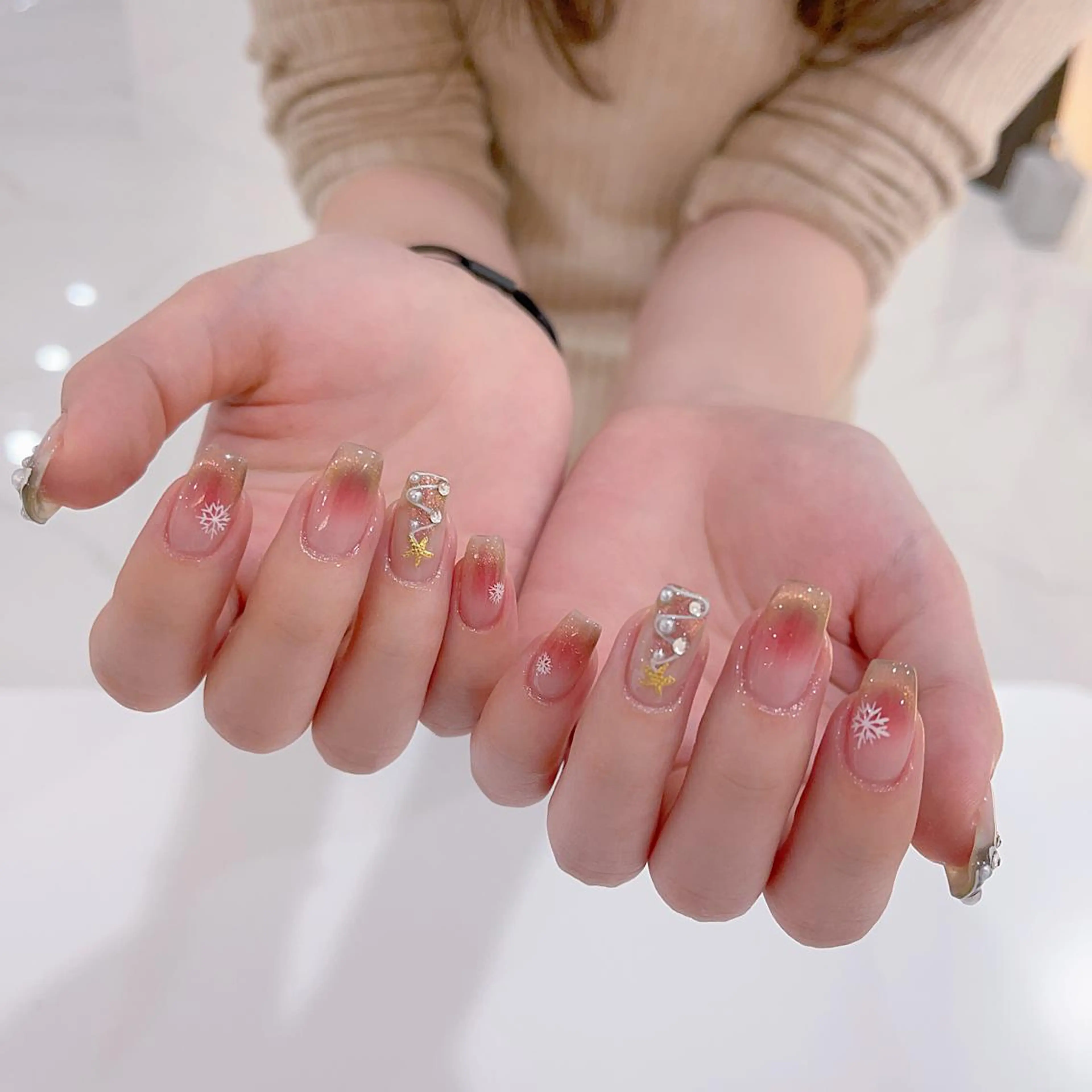 ネイル ハンドネイル FLY Nail Salonのネイルデザイン