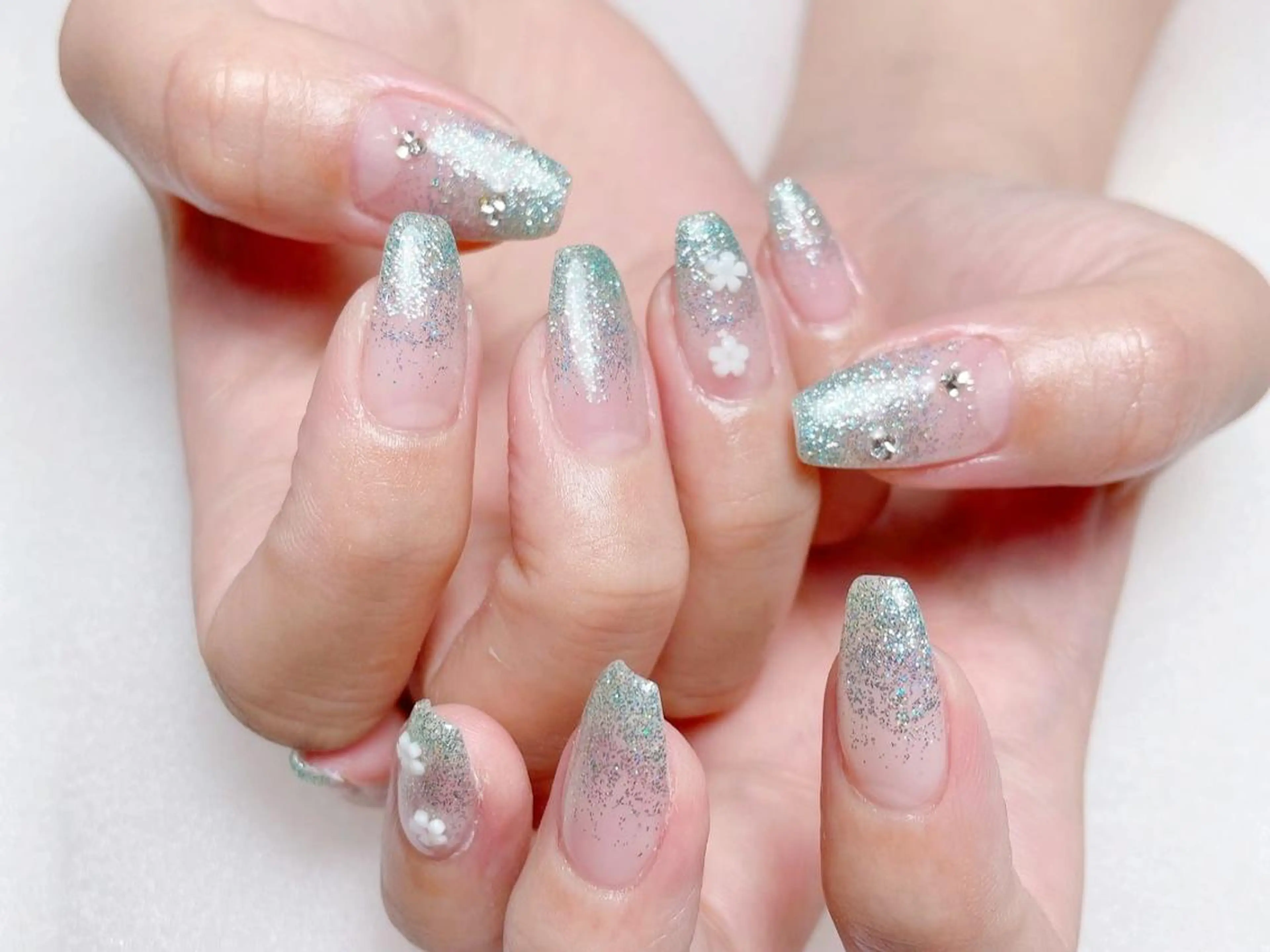 ネイル フラッシュネイル ハンドネイル Elegantbea utyミクのネイルデザイン