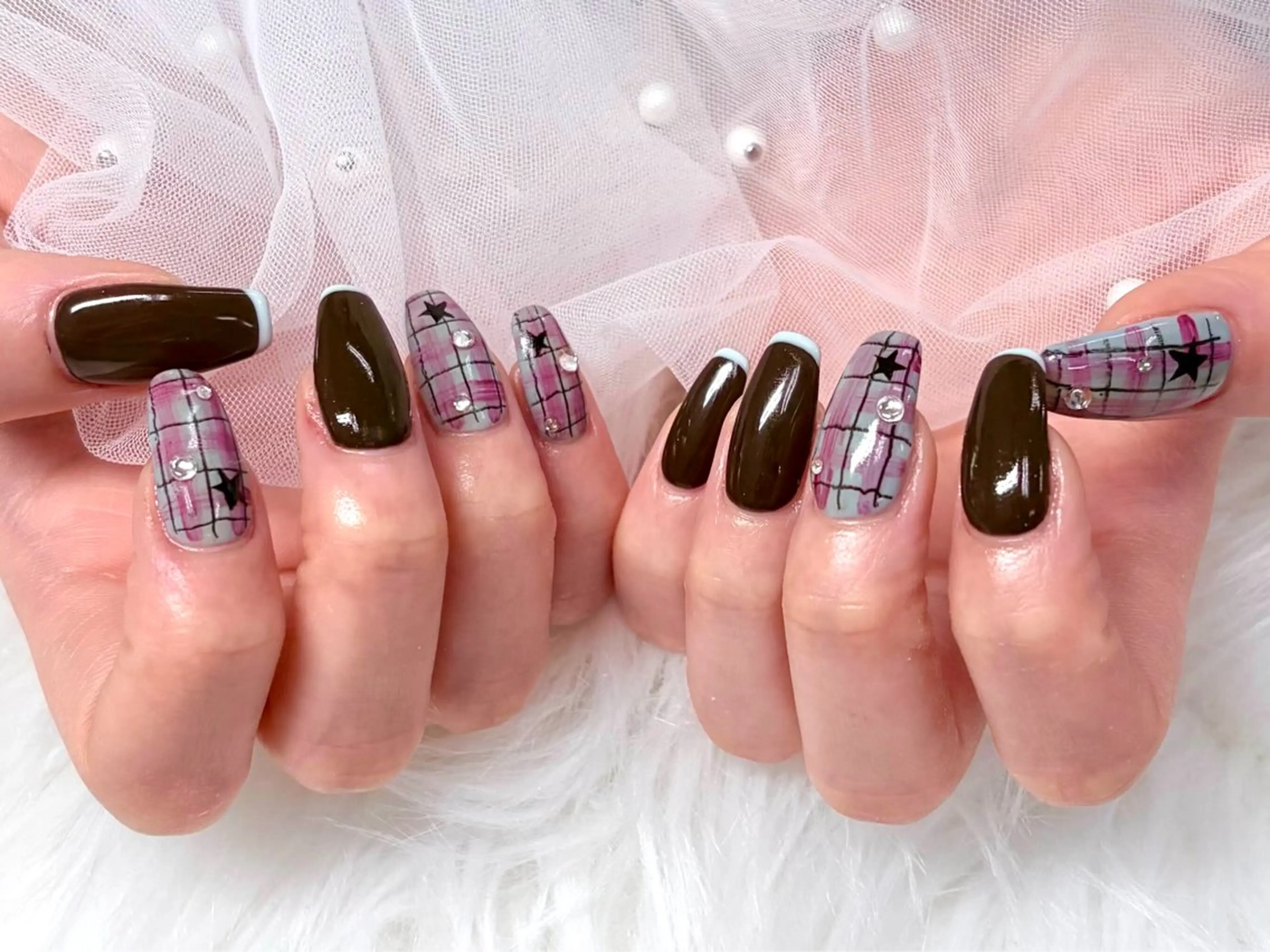 ネイル アートネイル ジェルネイル 韓国ネイル マグネットネイル 持ち込み ハンドネイル Nail Neige🐈🌙のネイルデザイン