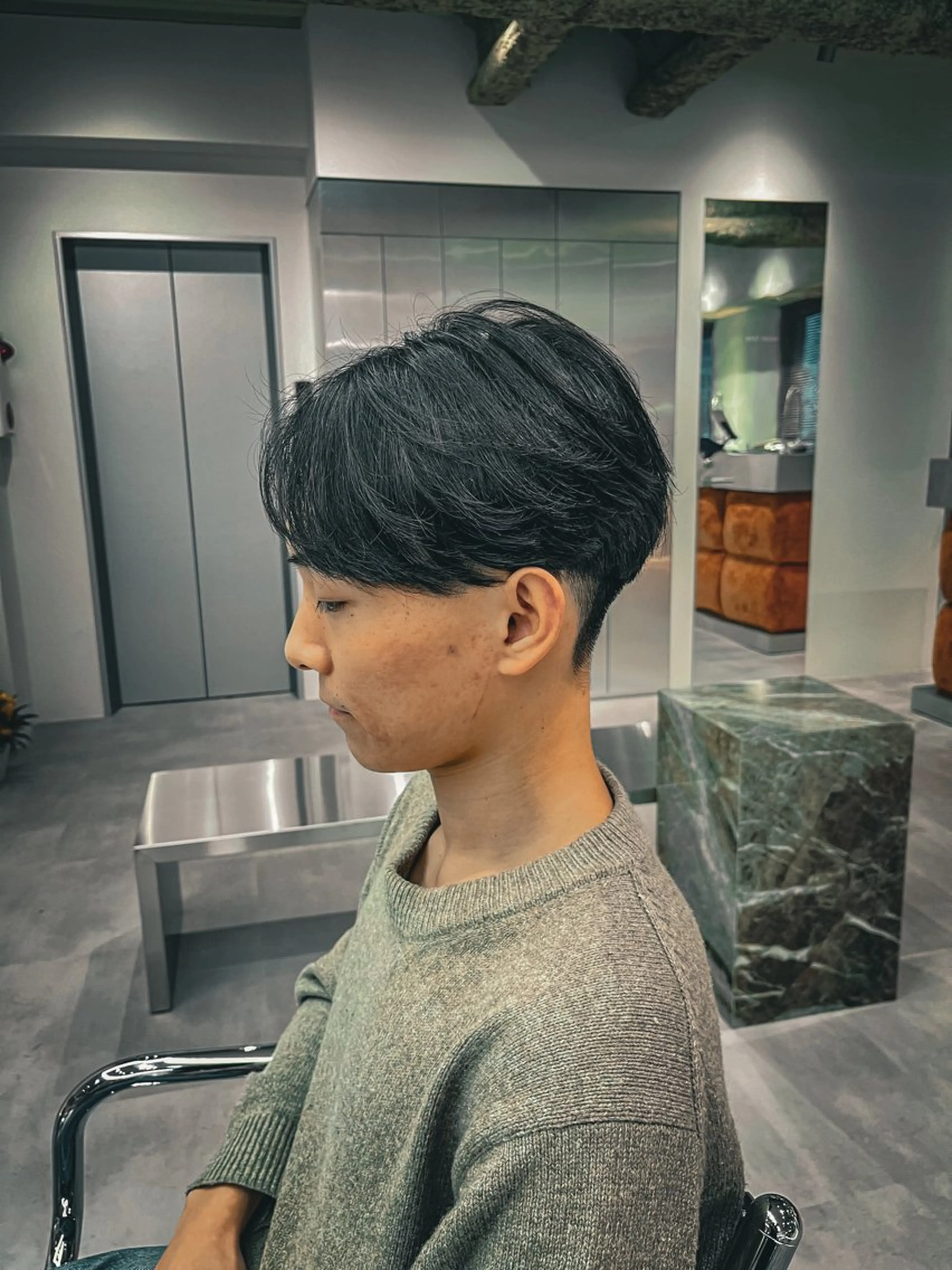 ショート メンズ ⚡メンズパーマフ ェードカットTomyのヘアスタイル