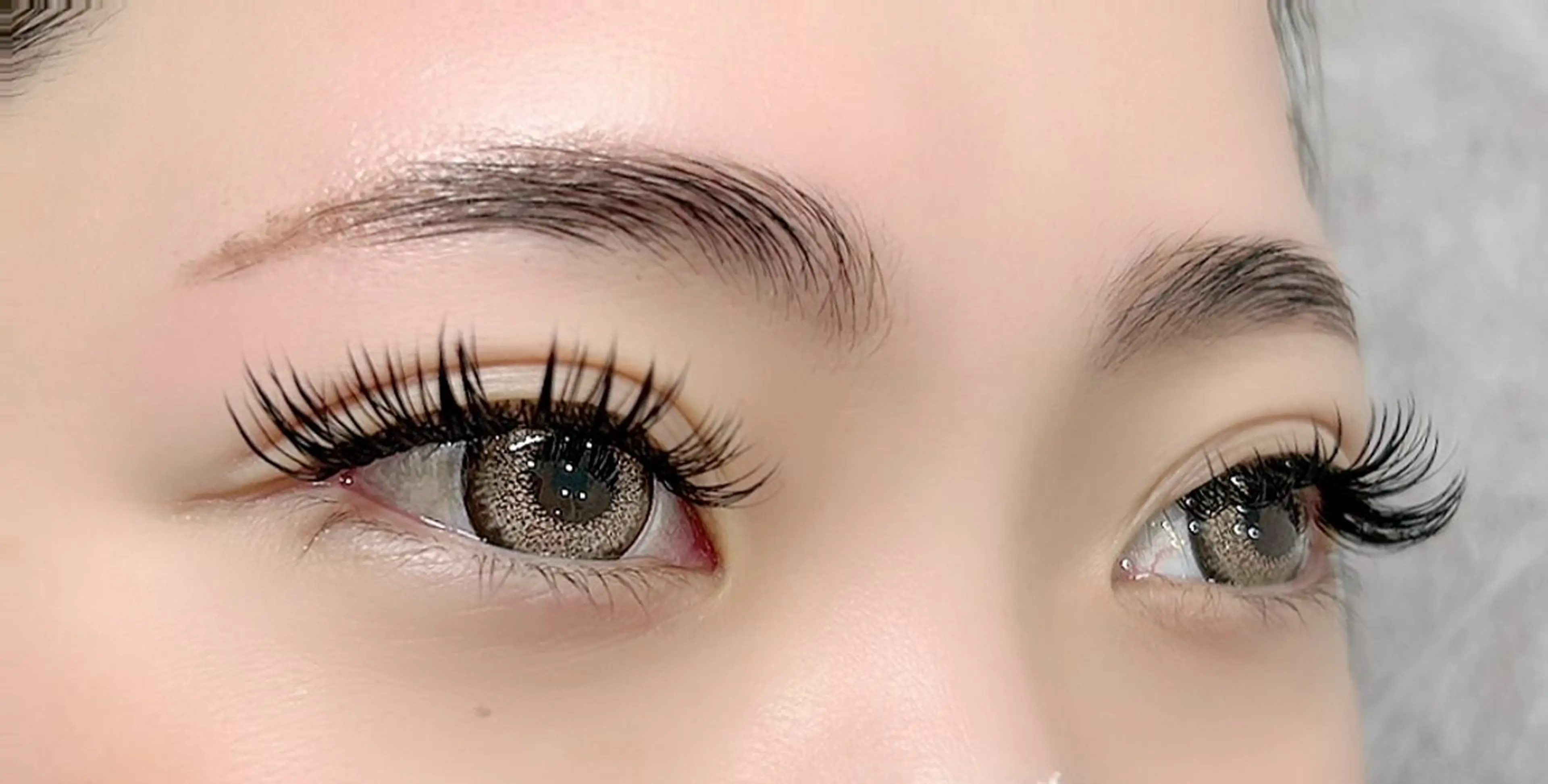 🌟ハリウッドブロウリフト🌟眉パーマ・WAX脱毛・スタイリングまで🎶の写真