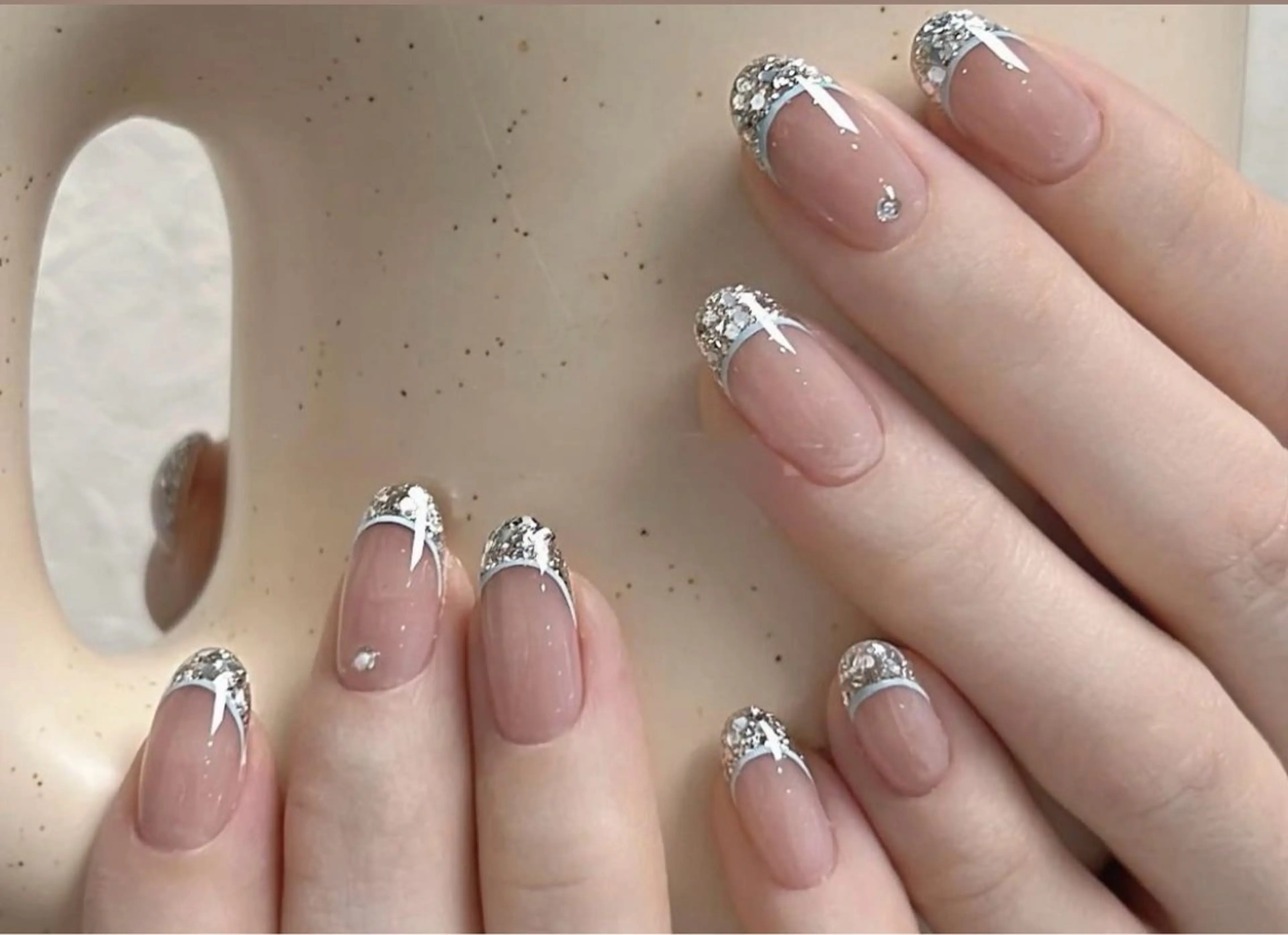 ネイル フレンチネイル ラメ(グリッター) MoonHi Nail 朝霞台のネイルデザイン