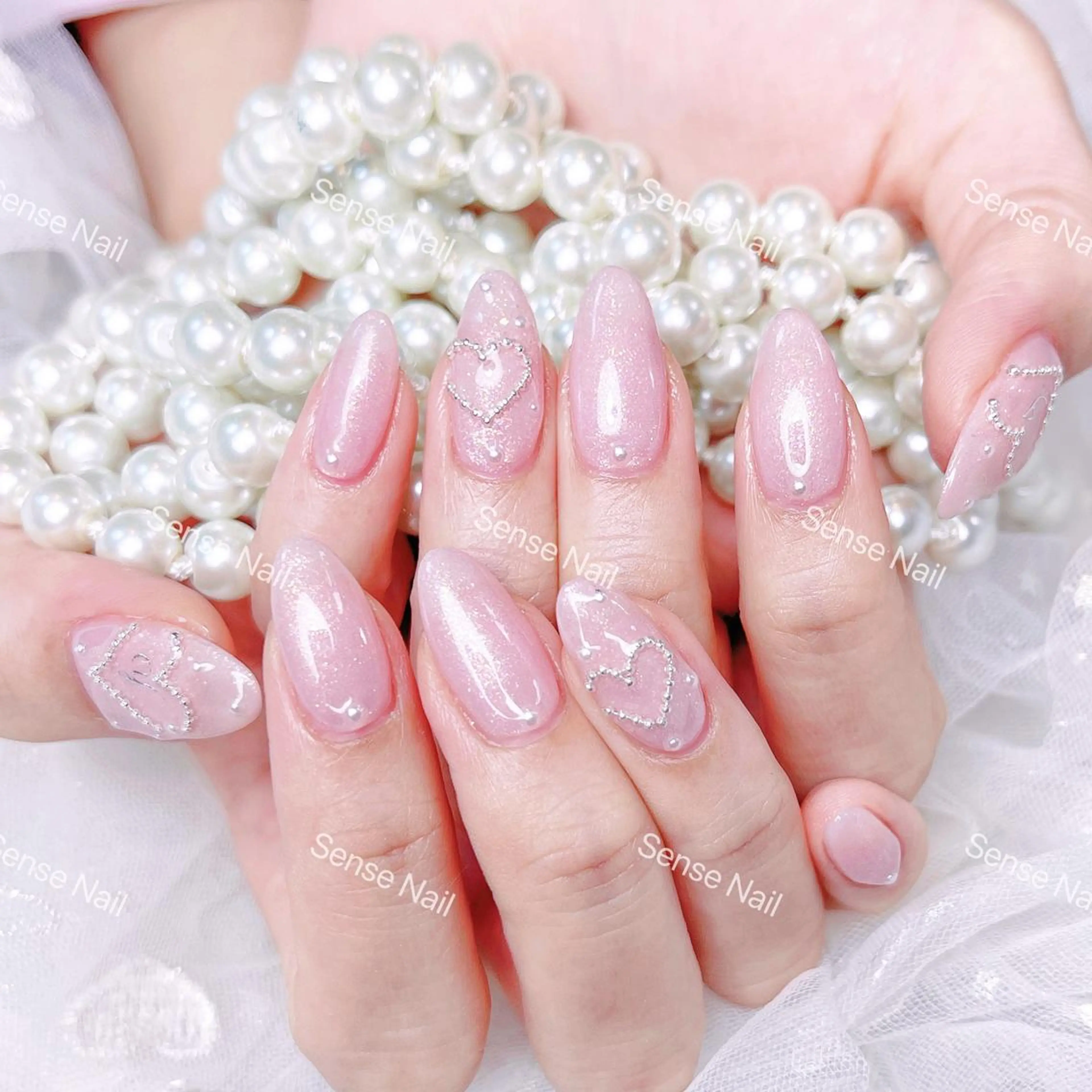 ネイル ハンドネイル ハンドケア Queening 🦋のネイルデザイン