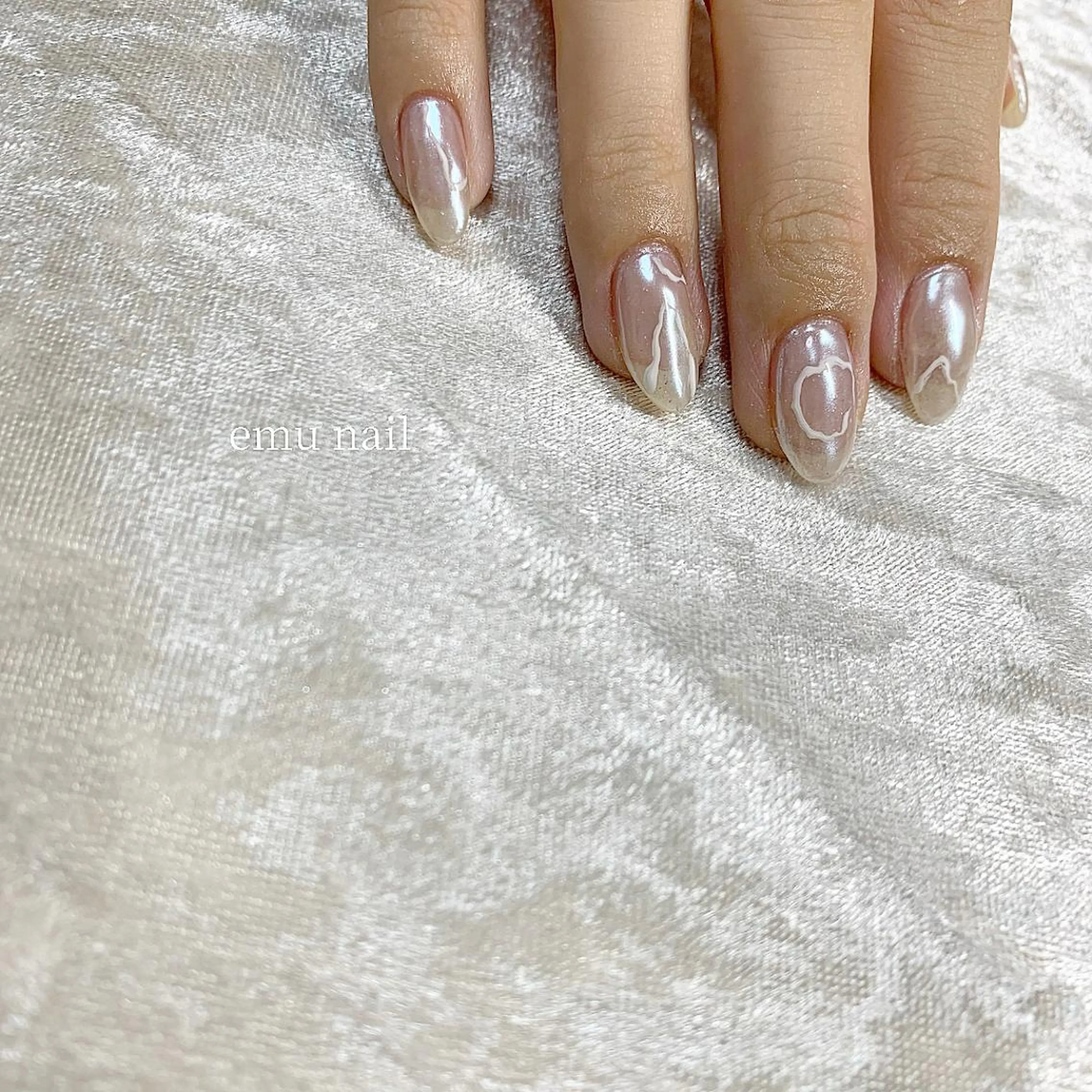 ネイル ニュアンスネイル ワンカラーネイル emu nailのネイルデザイン