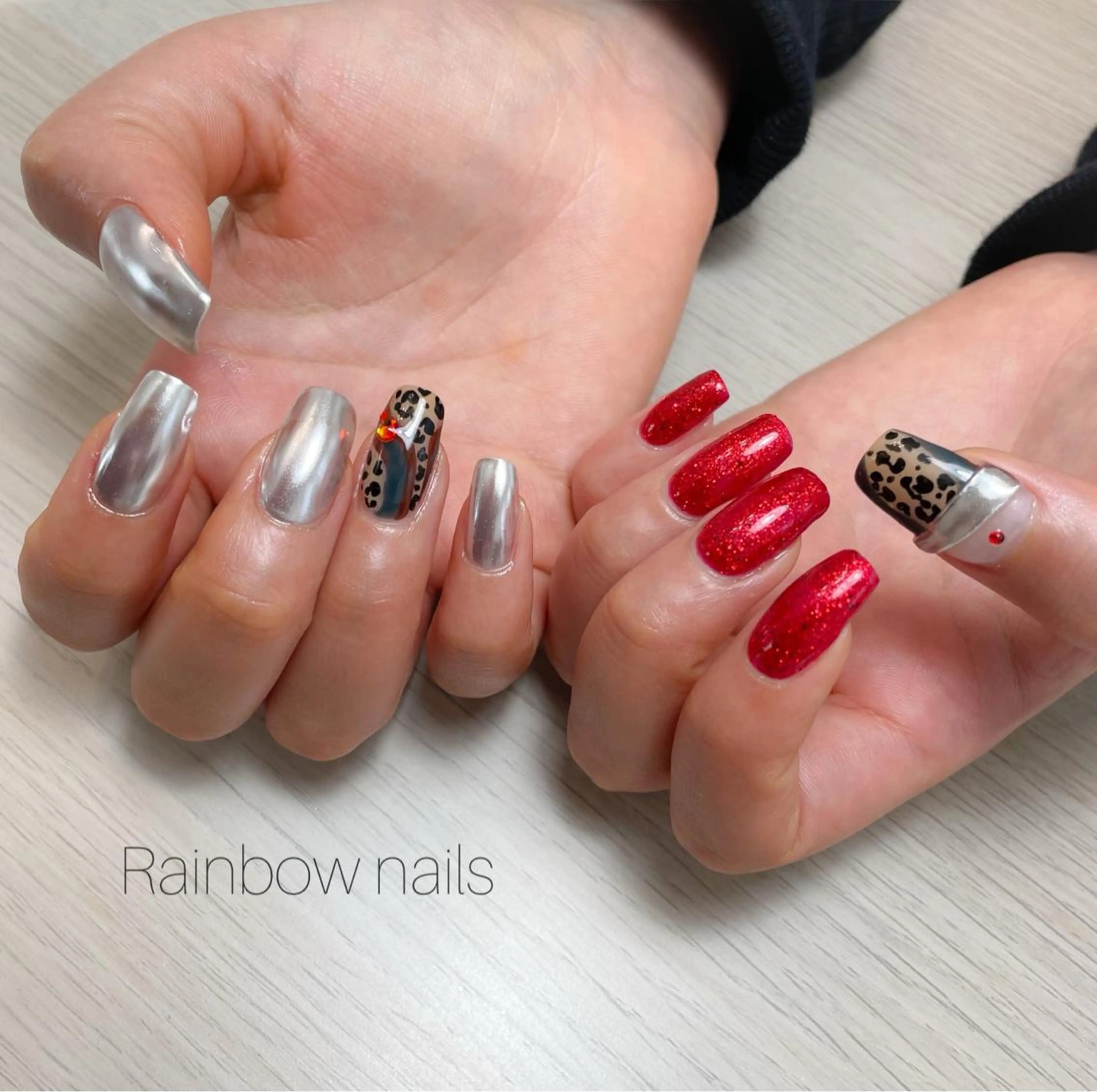 ネイル グリーン 赤色 シルバー ハンドネイル Rainbow nailsくろちゃんのネイルデザイン