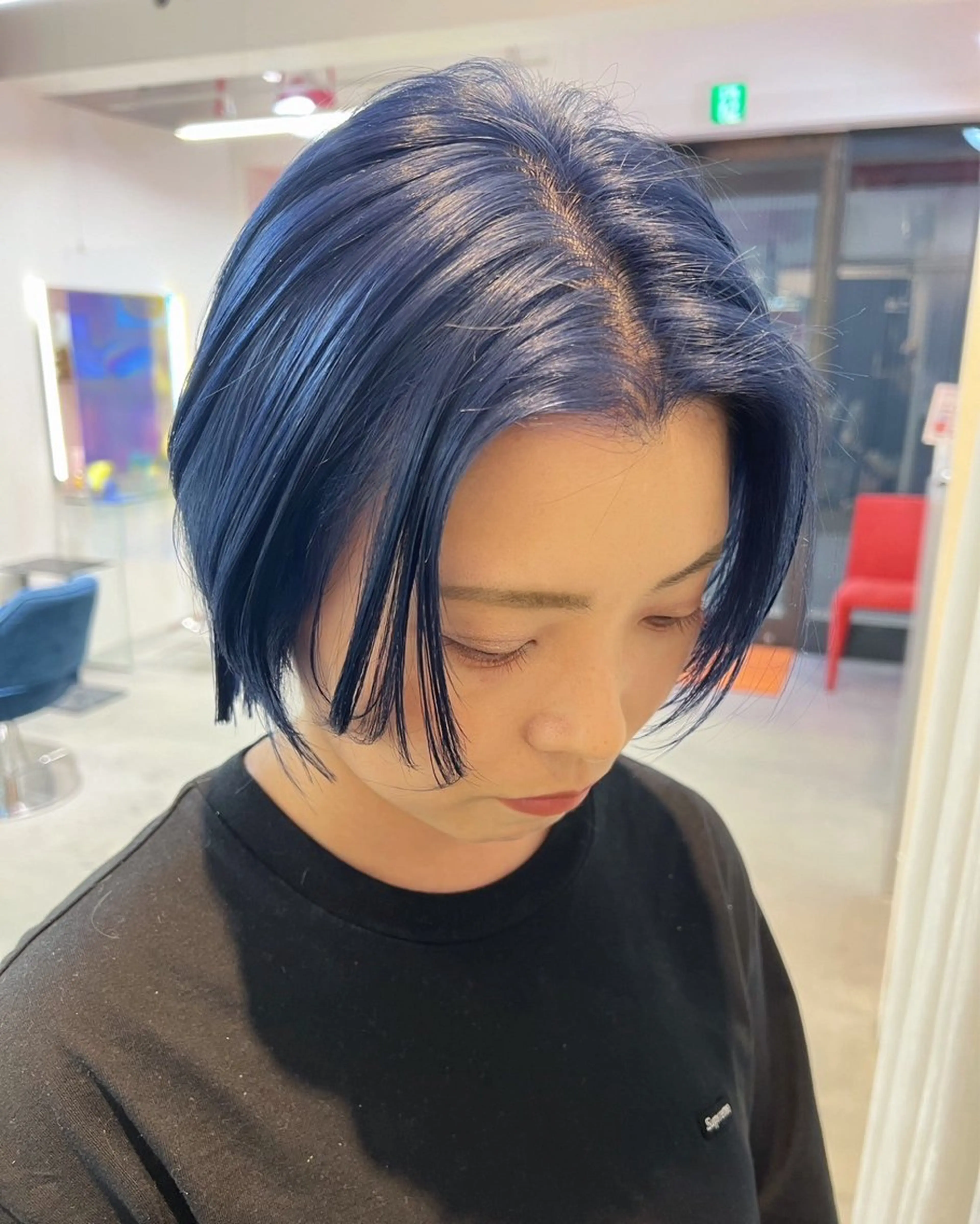 ショート カラー ブリーチ ブルーカラー カット ヘアカラー BOX mico.のヘアスタイル
