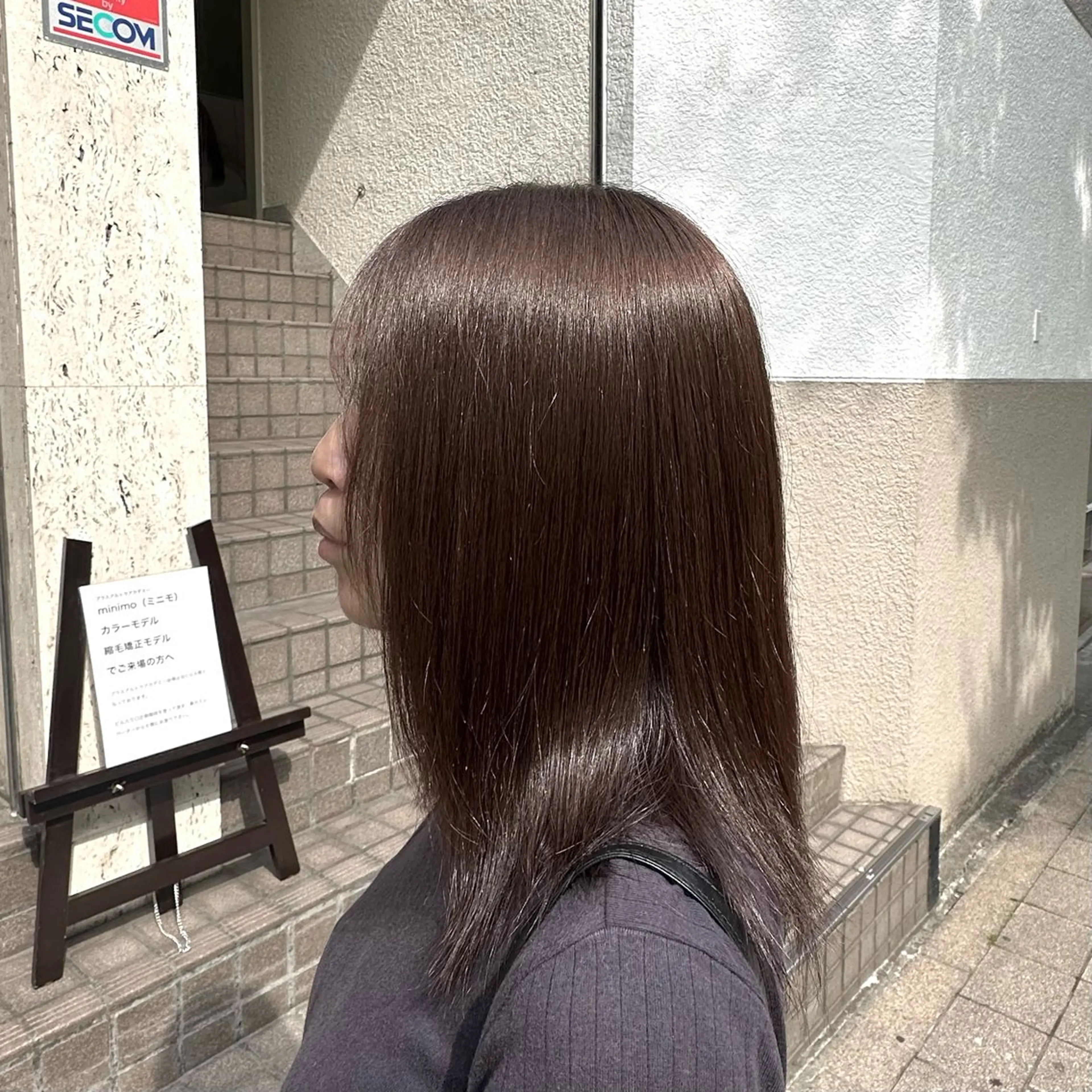 セミロング カラー アッシュ アッシュグレー アッシュグレージュ ブリーチ 透明感カラー 田中 汰知のヘアスタイル