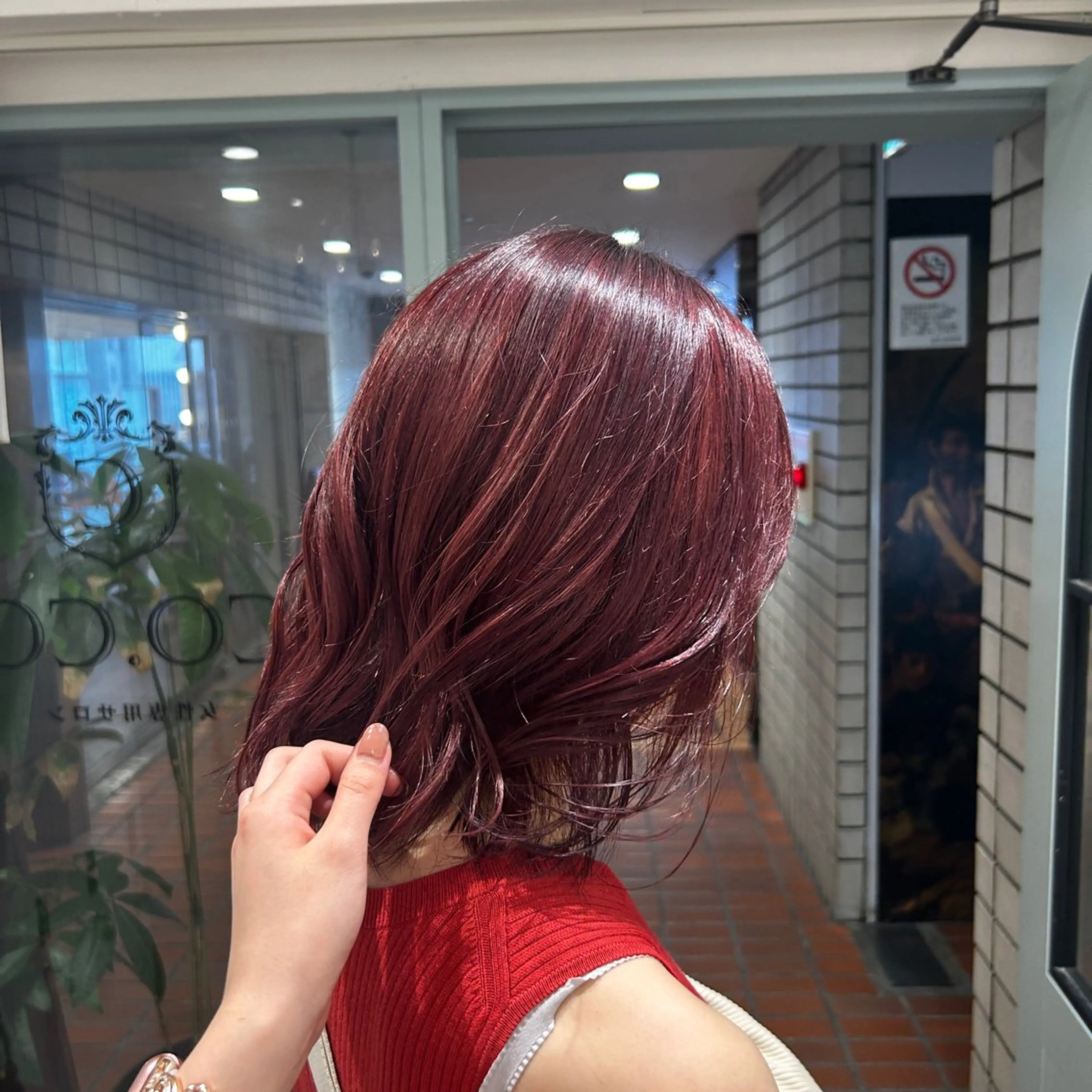 ミディアム カラー レッドカラー 女性のための美容師/ 下北沢/ヨシダモモカのヘアスタイル