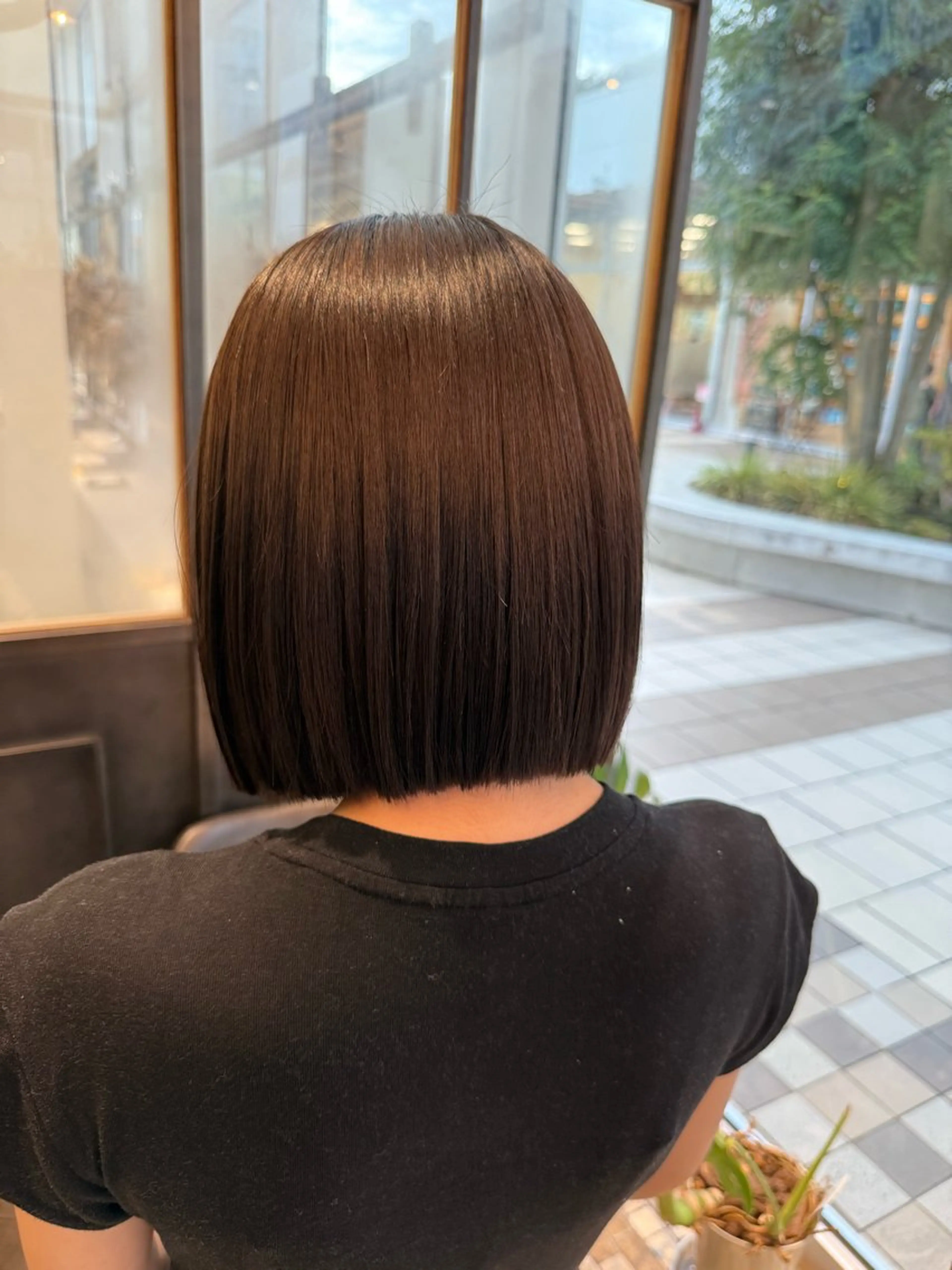 ショート ボブ カット ヘアカラー レイヤーカット /momocaのヘアスタイル