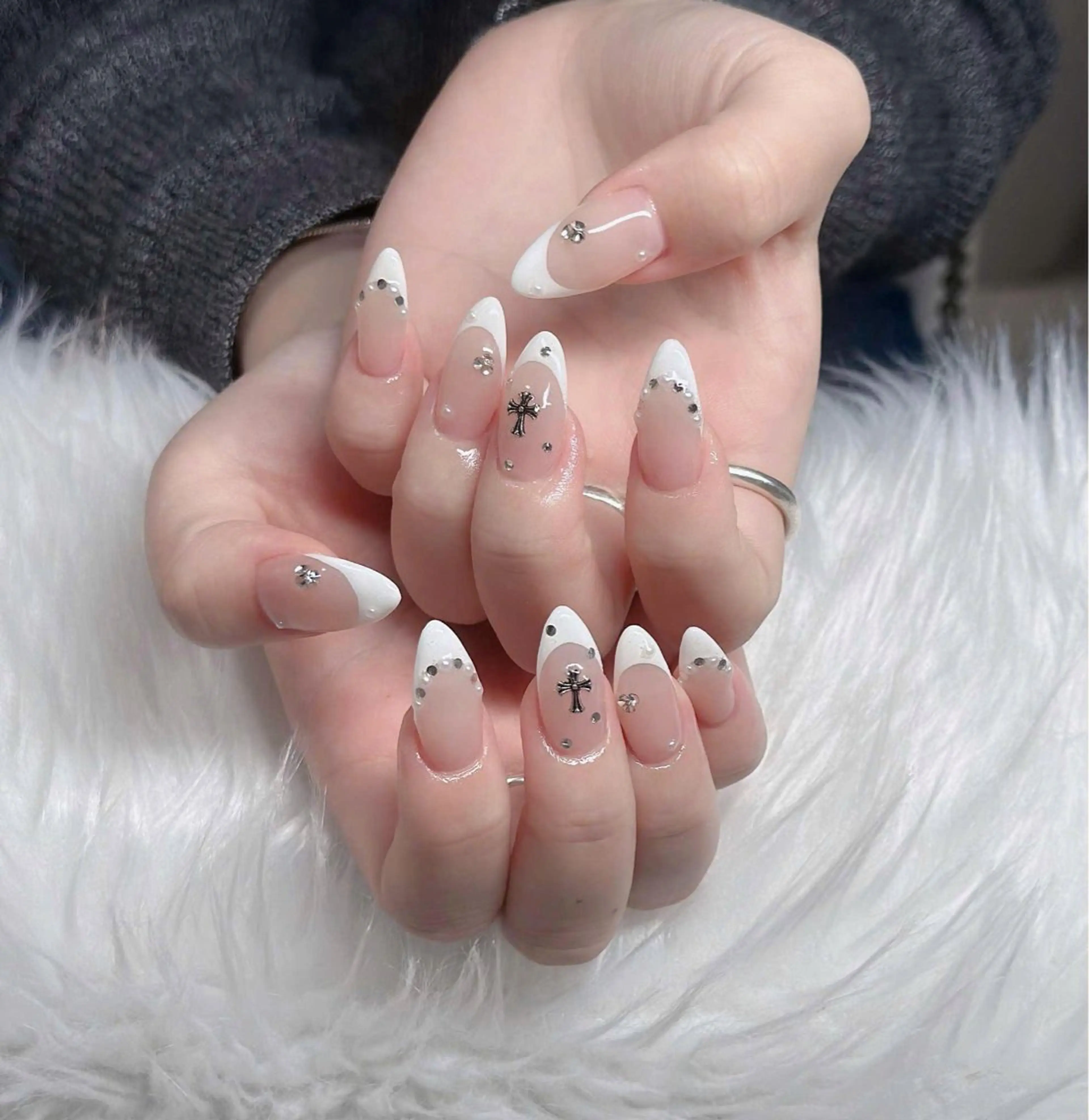 ネイル オーロラネイル フレンチネイル ジェルネイル ハロウィン 韓国ネイル ハンドネイル H.baby Nail Salonのネイルデザイン