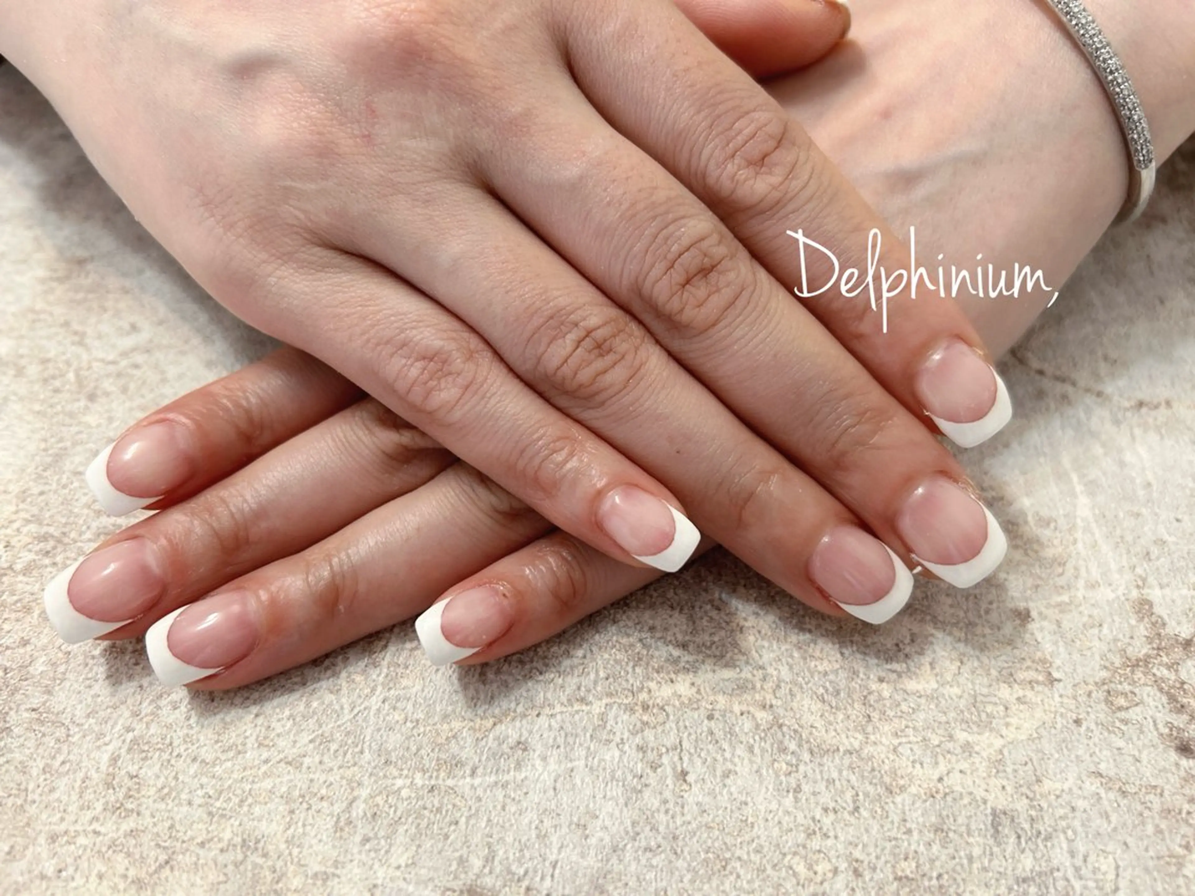 ネイル フレンチネイル ハンドネイル 岡本 友恵のネイルデザイン