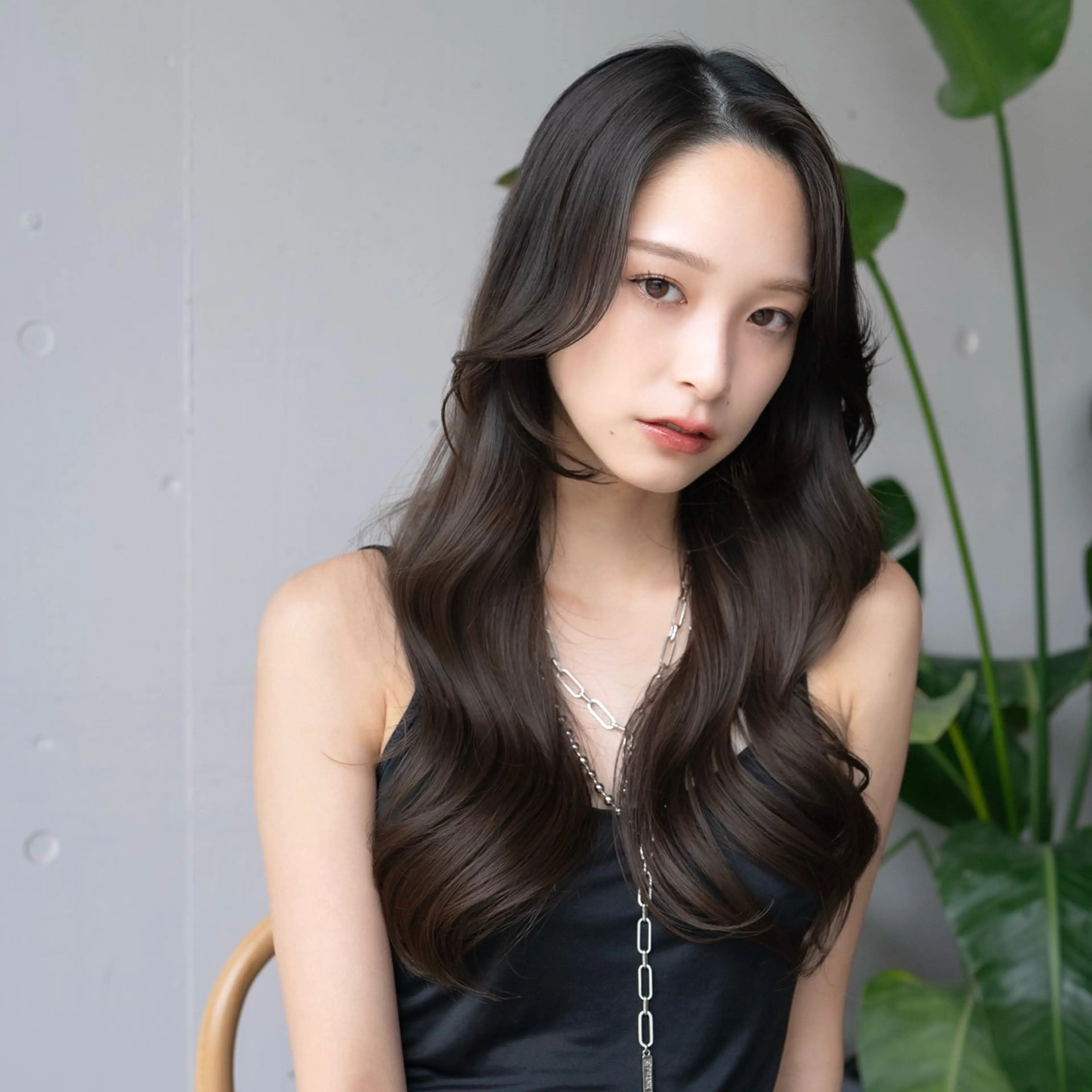 ロング 顔周りカット レイヤーカット トリートメント まとまるレイヤー カット/透明感カラーのヘアスタイル