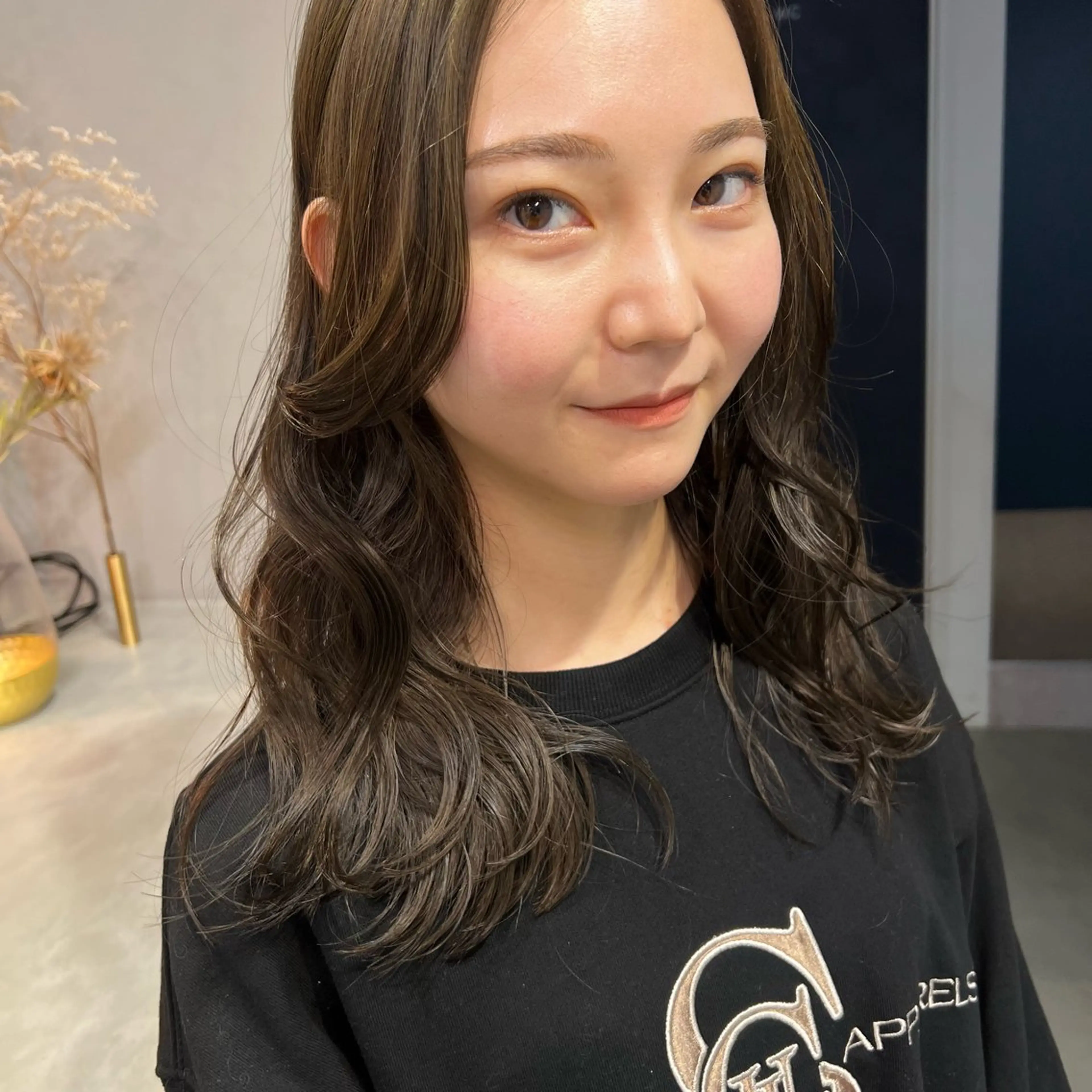 ミディアム カラー 高畑 恵莉 👒 暖色 / 艶髪 🧺のヘアスタイル