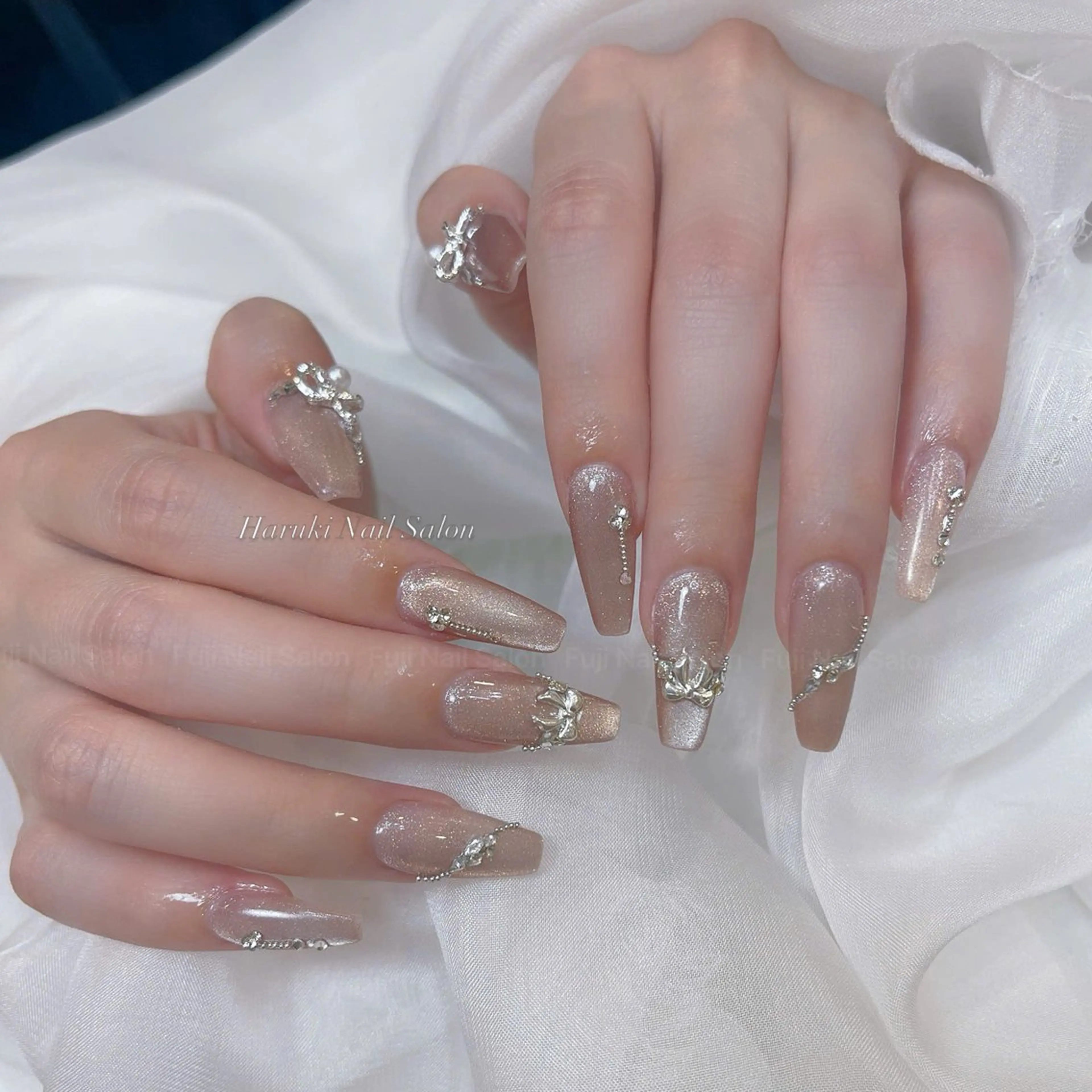 ネイル 長さ出し キラキラネイル 韓国ネイル ラメ(グリッター) ロングネイル Haruki Nail Salonのネイルデザイン