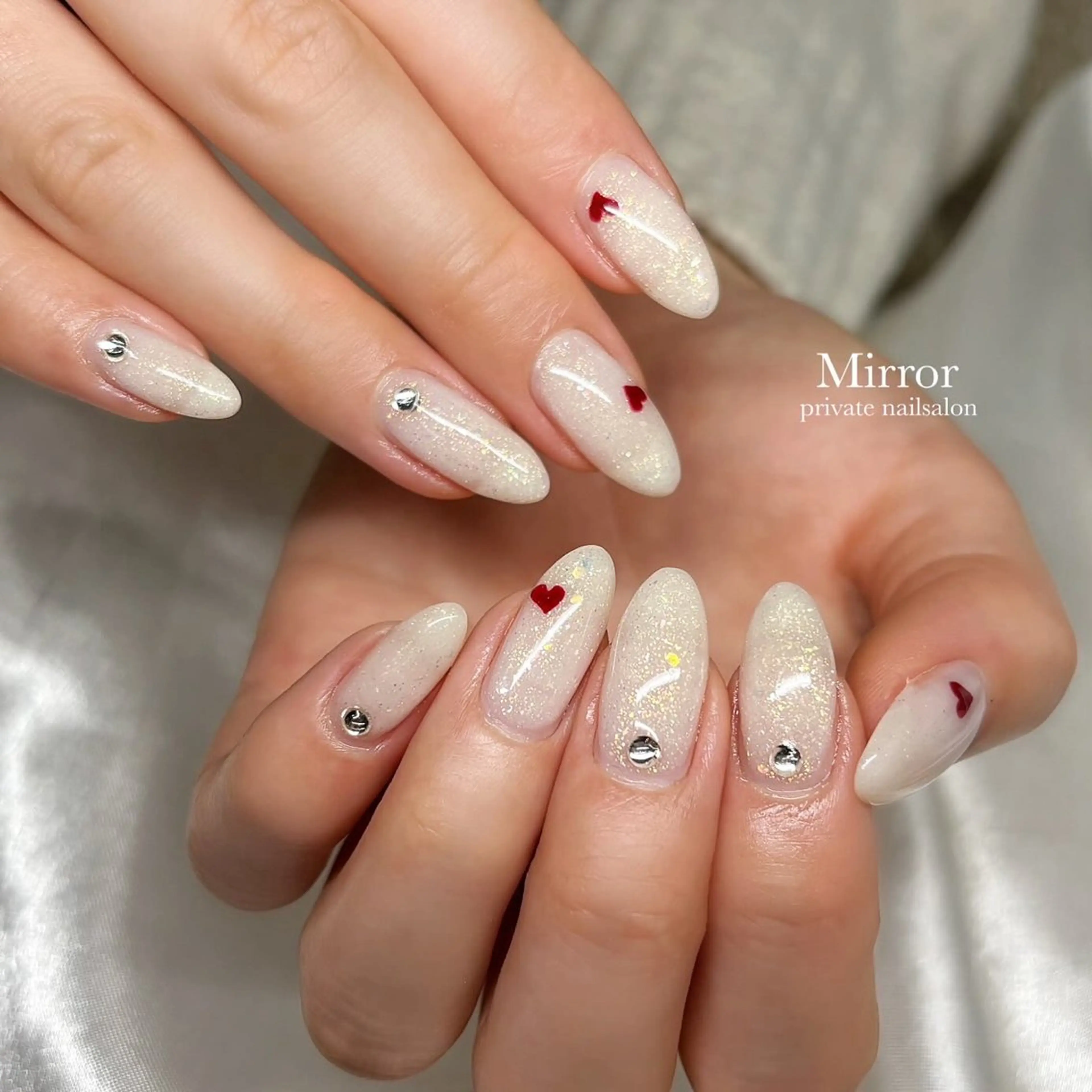 ネイル nailsalon Mirrorのネイルデザイン