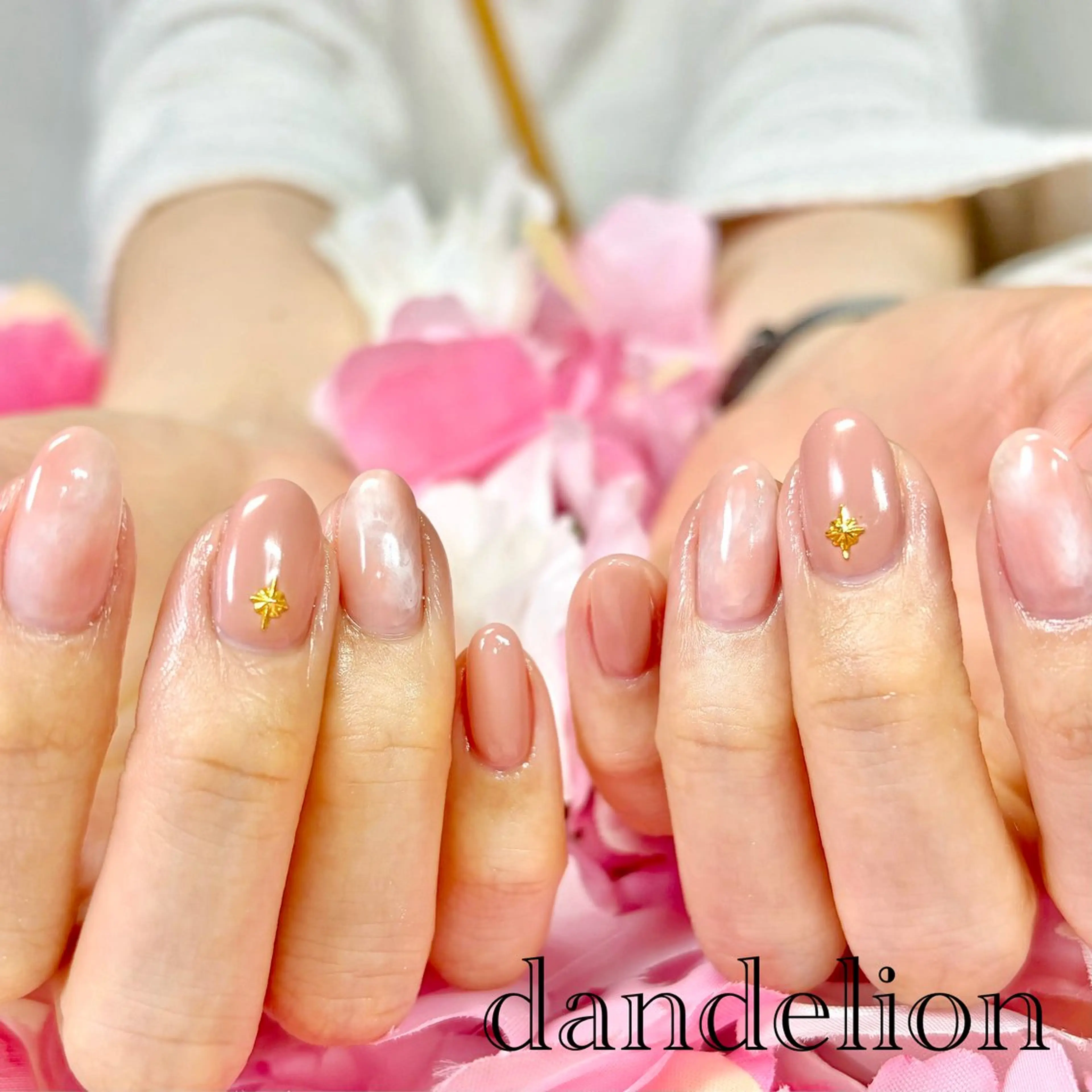 ネイル ハンドネイル ハンドケア dandelion ダンデライオンのネイルデザイン