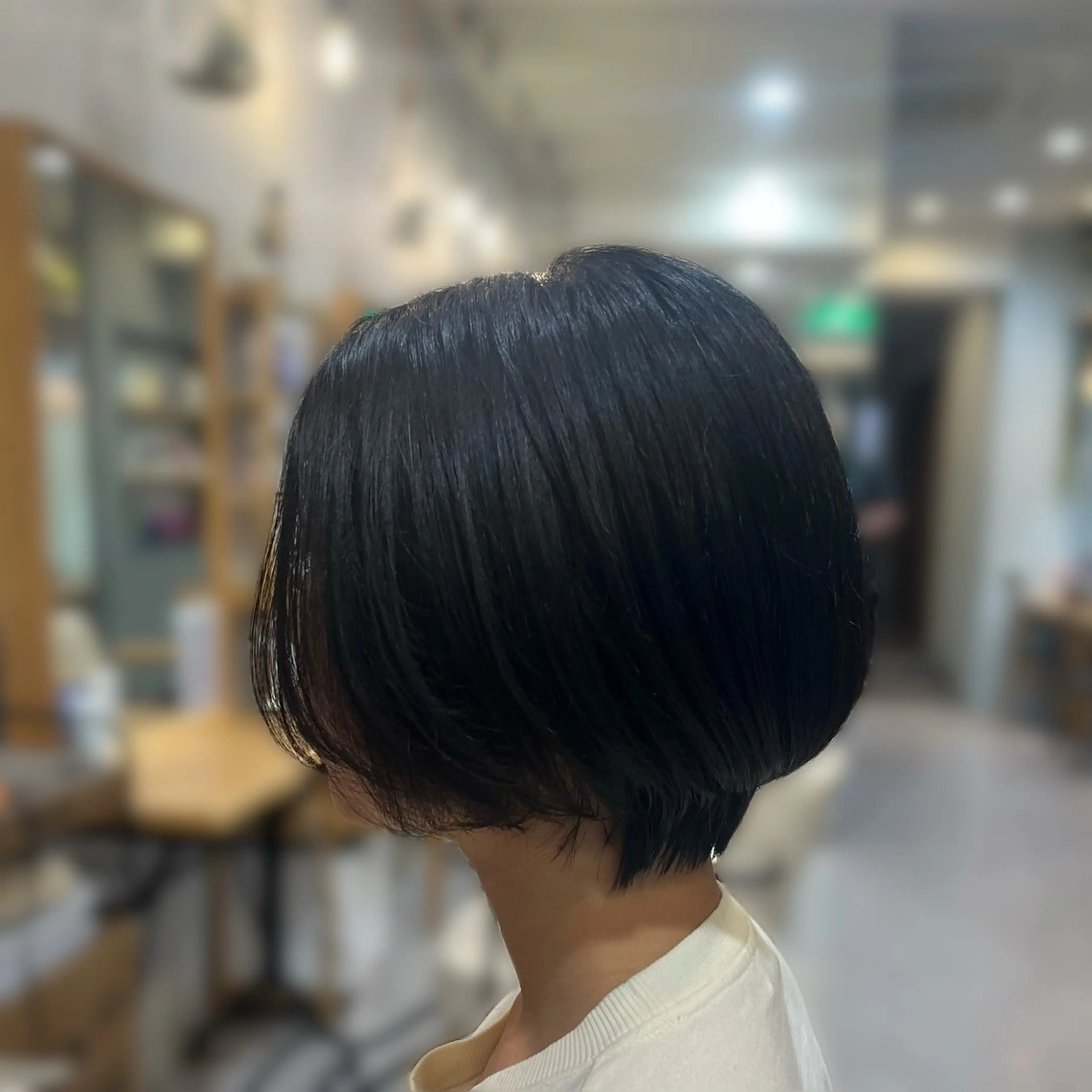 ショート カット 🌸 飯野 舞桜のヘアスタイル
