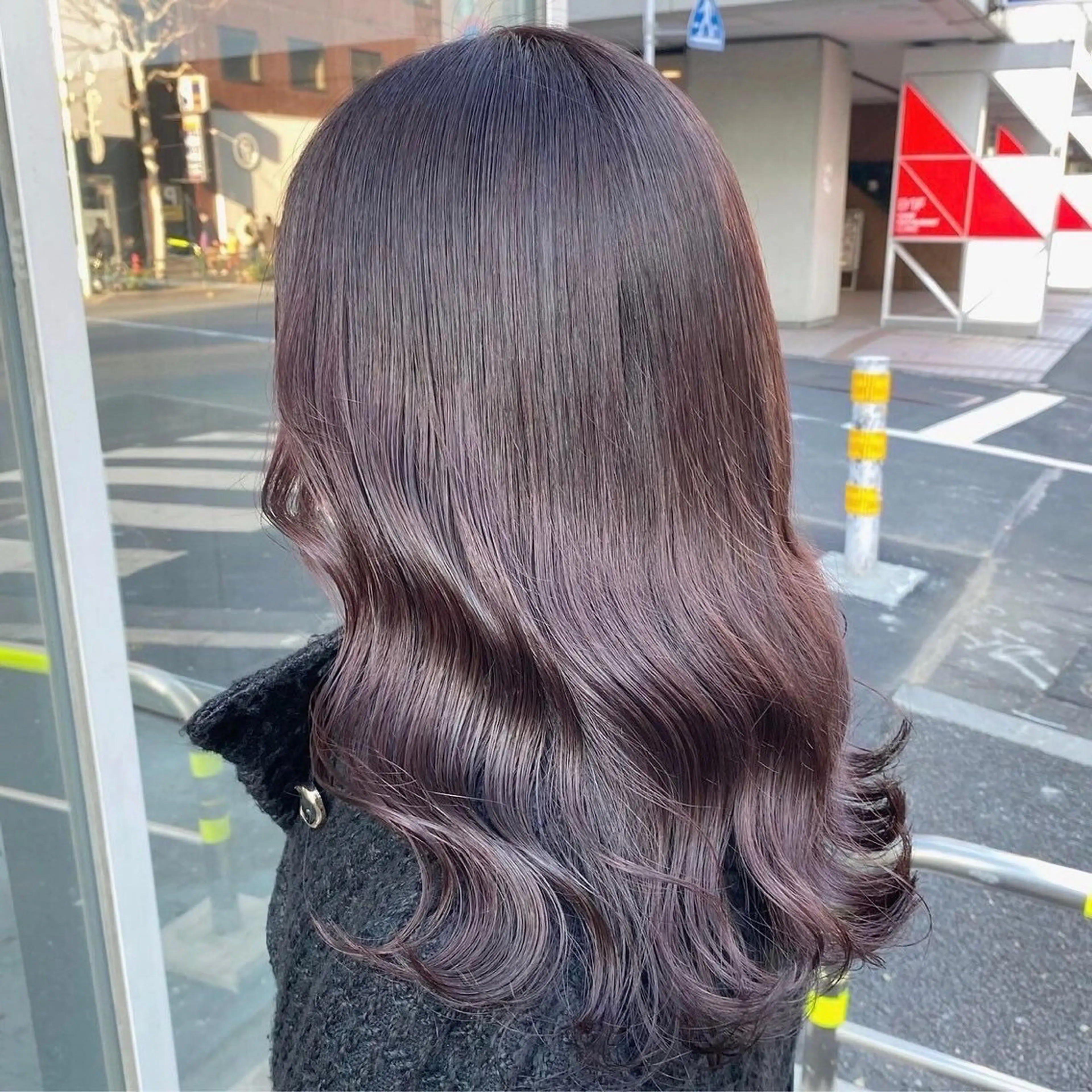 ロング カラー モテ髪ハイトーン🫧 serina🎀池袋のヘアスタイル