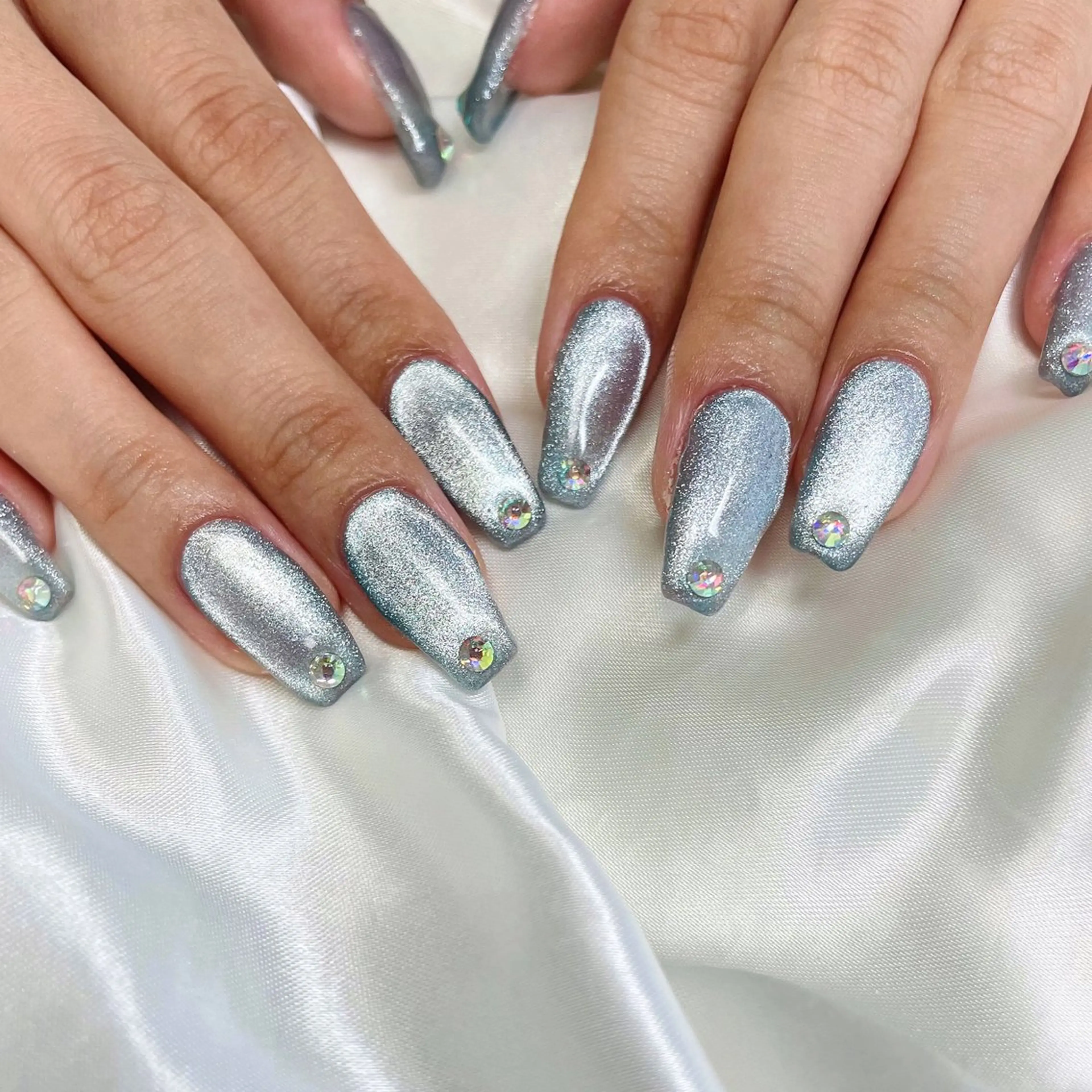 ネイル マグネットネイル マグネットワンカラー ワンカラーネイル ハンドネイル NAIL BLISSのネイルデザイン