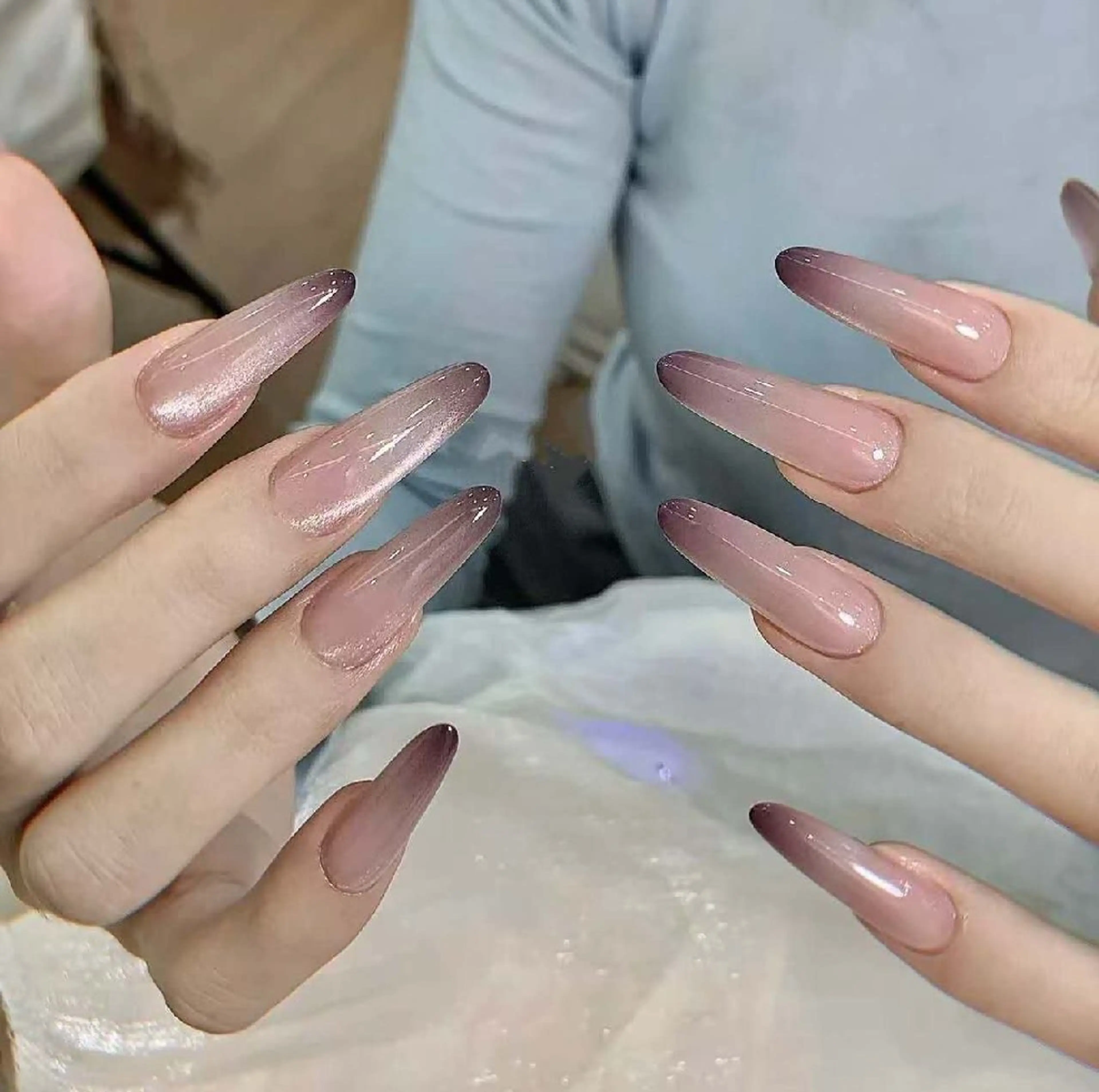 ネイル オーロラネイル フラワーネイル フットネイル フレンチネイル ジェルネイル ハンドネイル Oomiya 服部のネイルデザイン