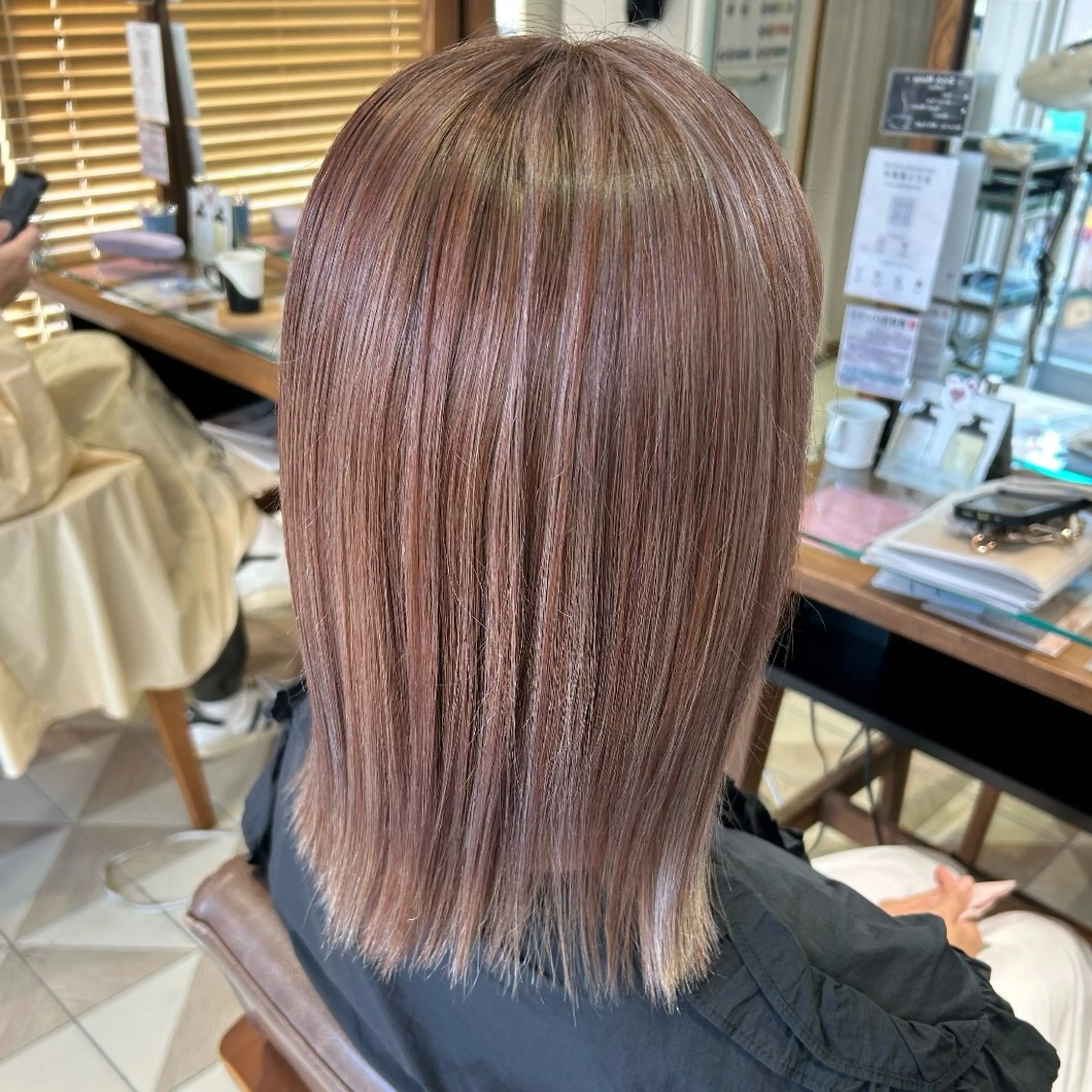 ミディアム カラー ヘアアレンジ カット ヘアカラー 吉水 彩乃 /ボブ/艶感カラーのヘアスタイル