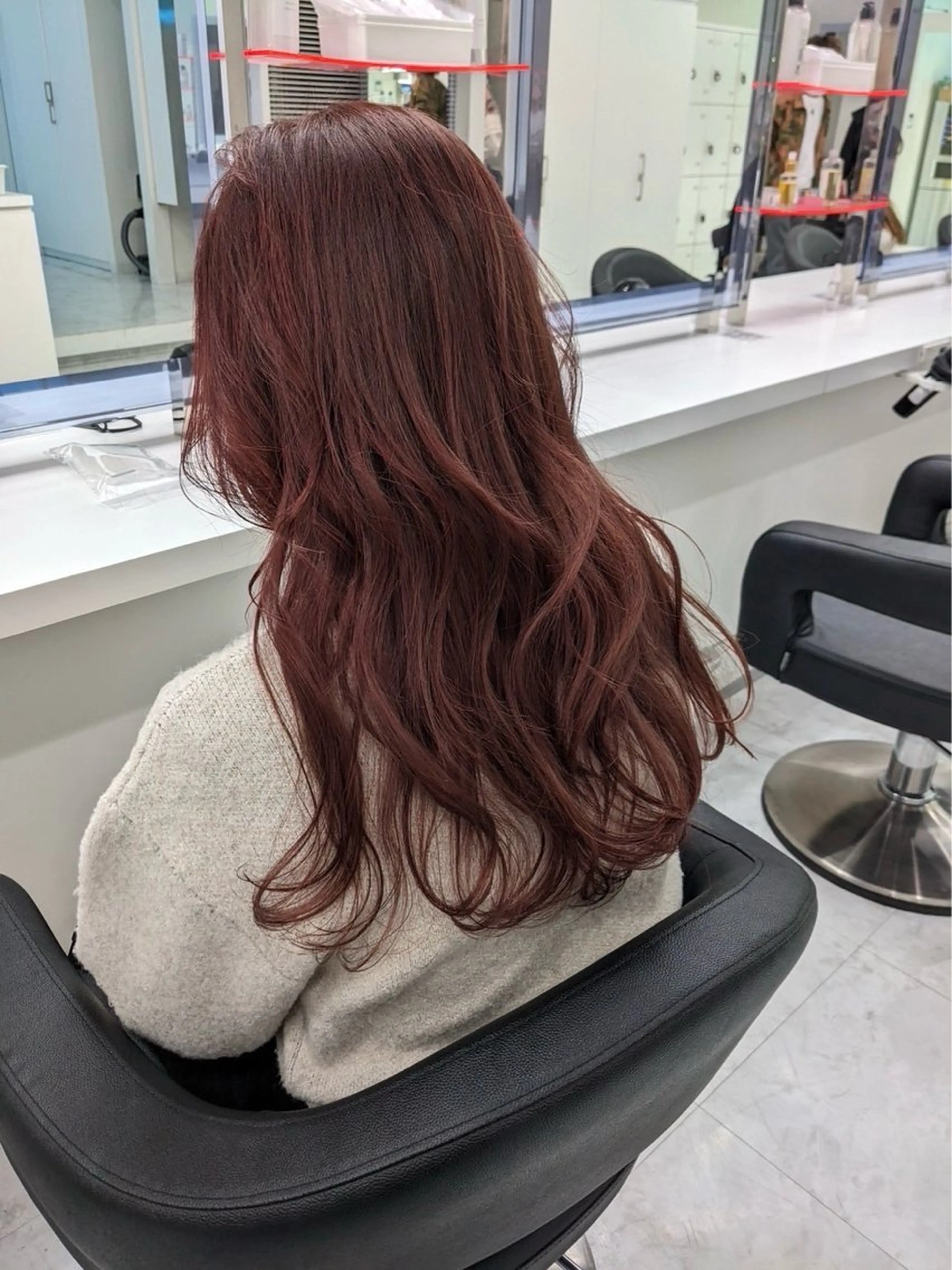 セミロング カラー トレンド暖色ヘア🍒 miu🍒のヘアスタイル