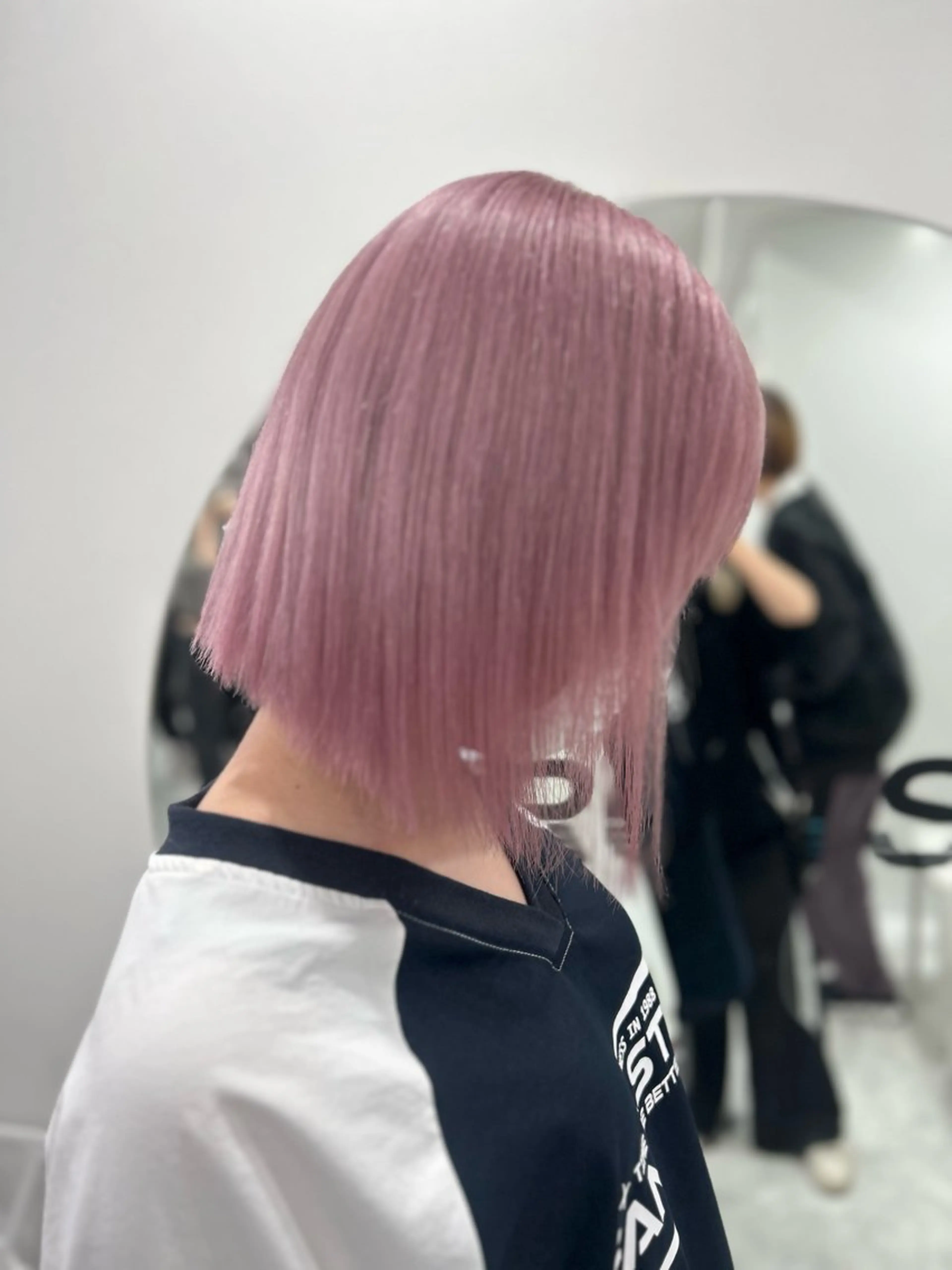 カラー 🤍ハイトーン寒色 🤍MADOKAのヘアスタイル