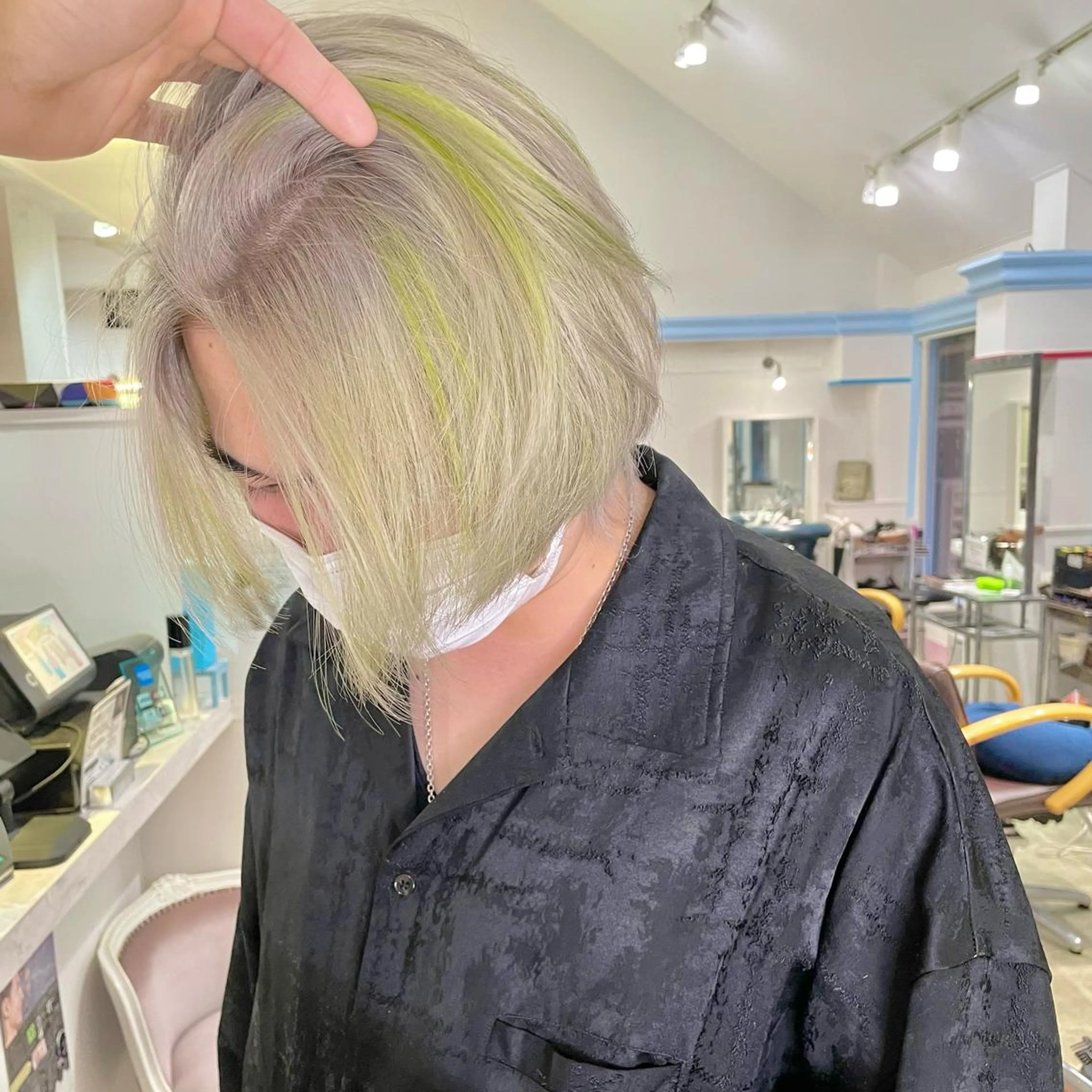 ショート ハイライト ヘアカラー トリートメント Lit.豊橋 夏目のヘアスタイル