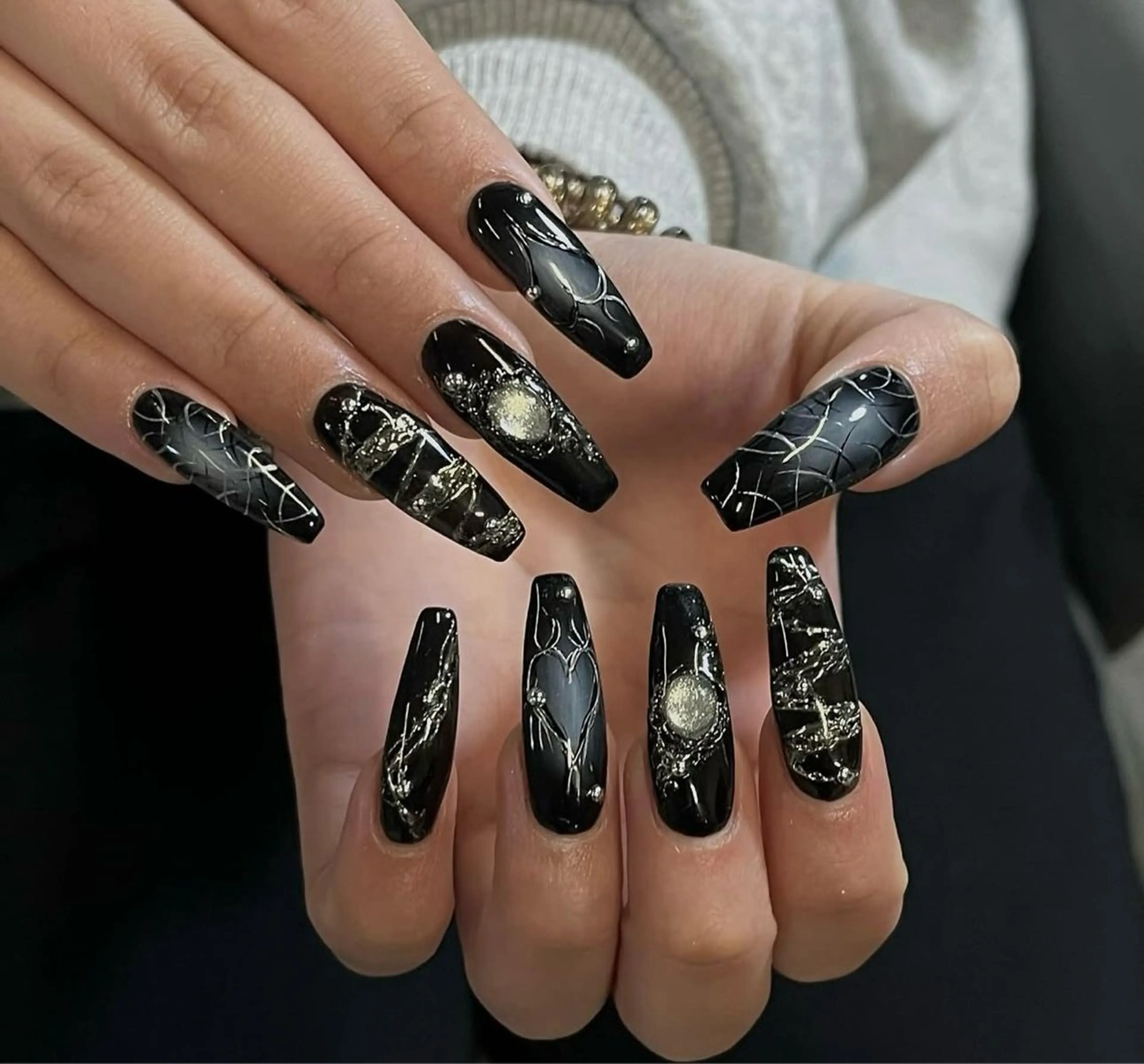 ネイル グラデーション キラキラネイル ワンカラーネイル 冬ネイル Jenn Nail Salonのネイルデザイン