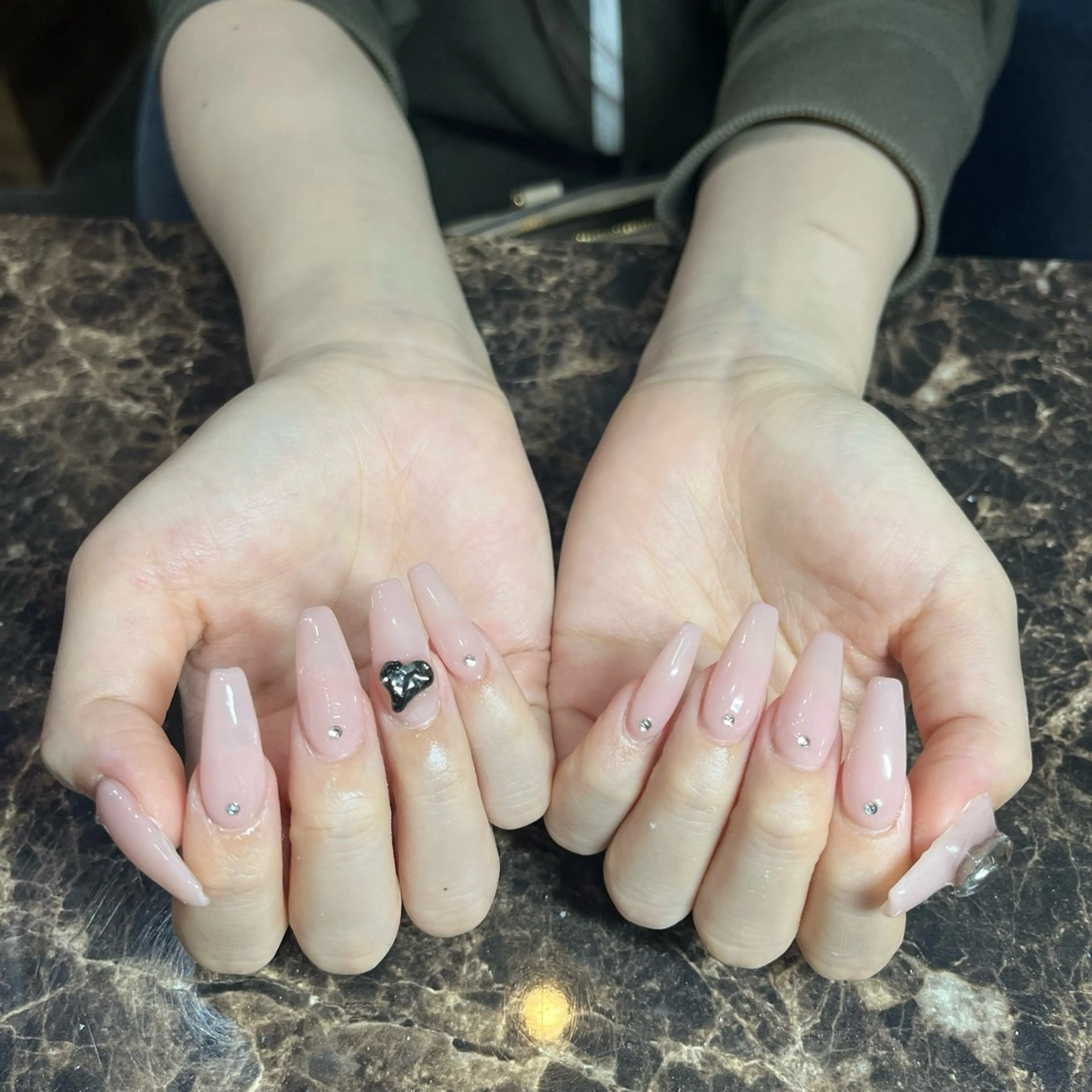 ネイル ハンドネイル IROHA nail Ami🐊🎀のネイルデザイン