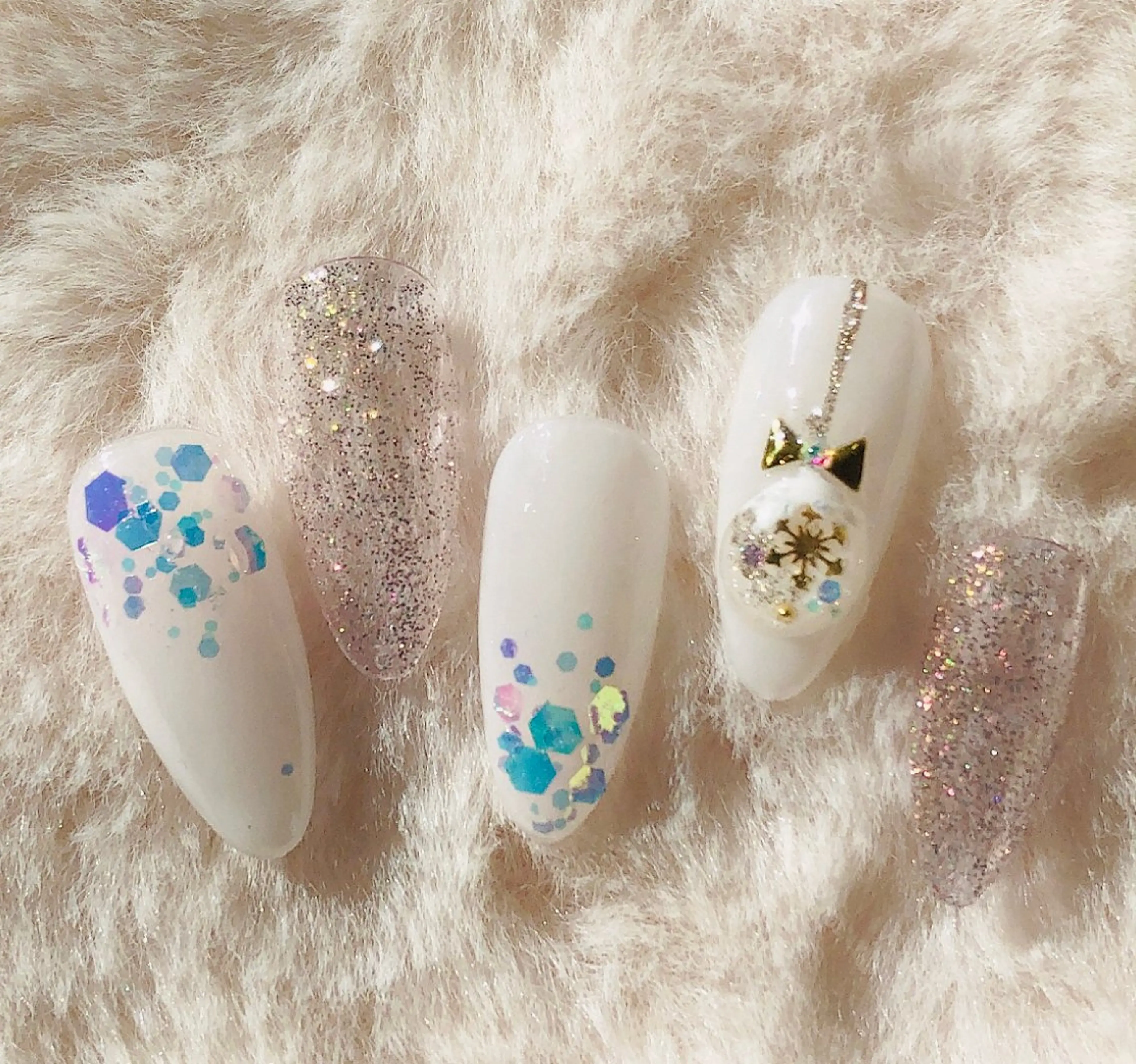 ネイル Moons nail 💅✨のネイルデザイン
