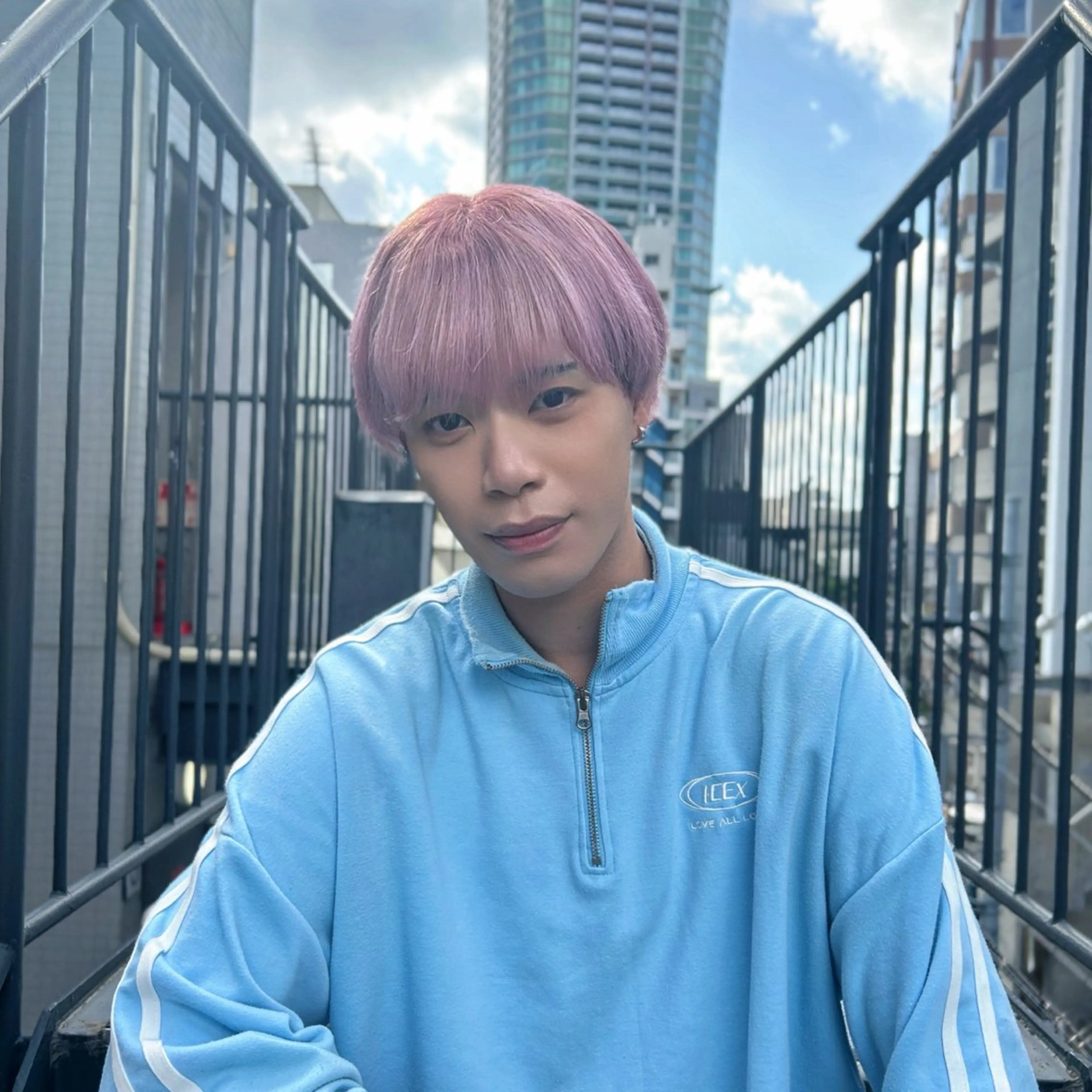 ショート カラー メンズ メンズブリーチ メンズハイトーン ブリーチ ケアブリーチ ハイトーンカラー ヘアカラー 🦋SATO🦋 / 似合わせカラー⟡.*のヘアスタイル